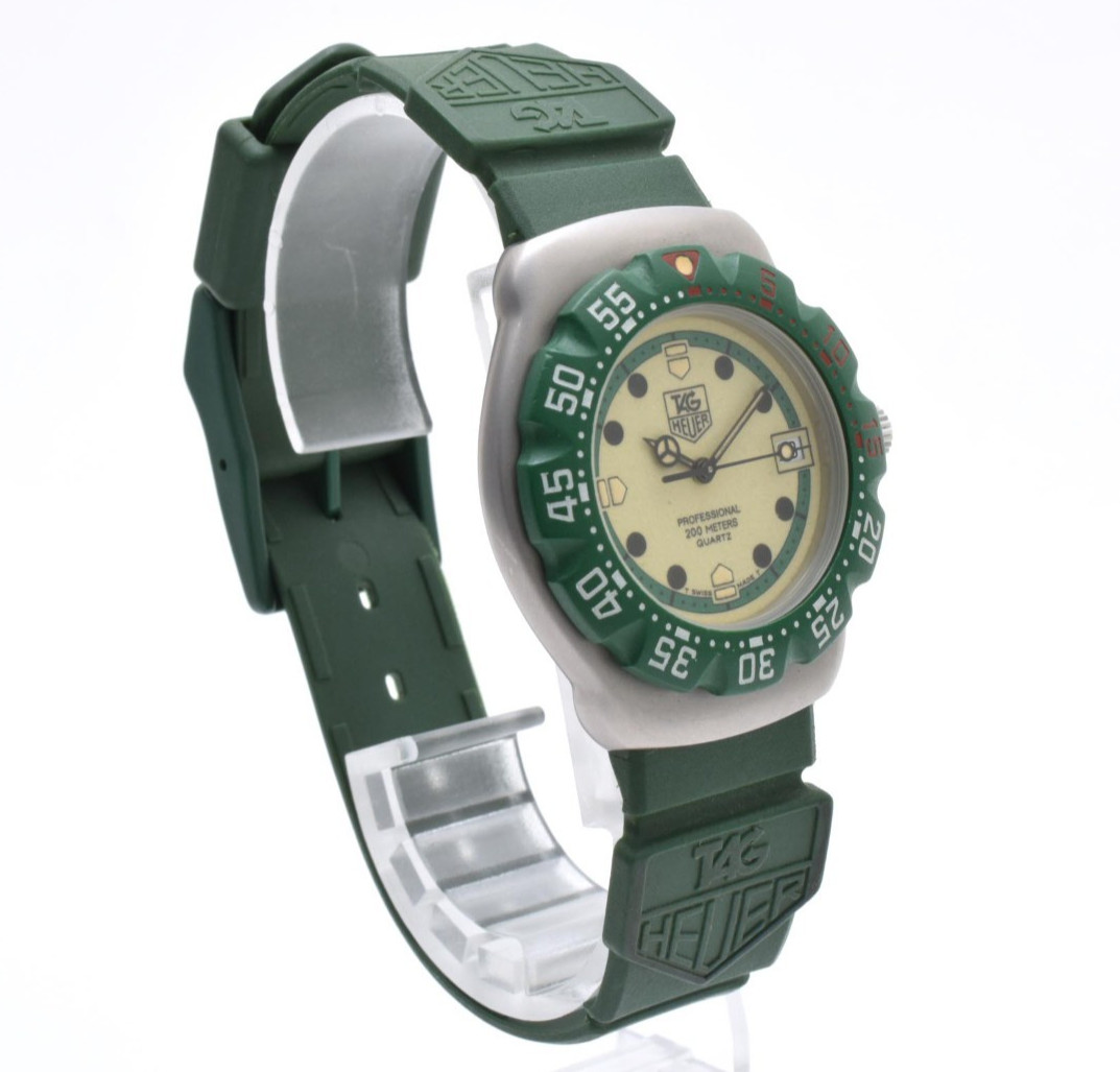 TAG Heuer Formula 1 WA1212 Quartz Men’s Watch Green Dial Diver 200m 34mm JAPAN