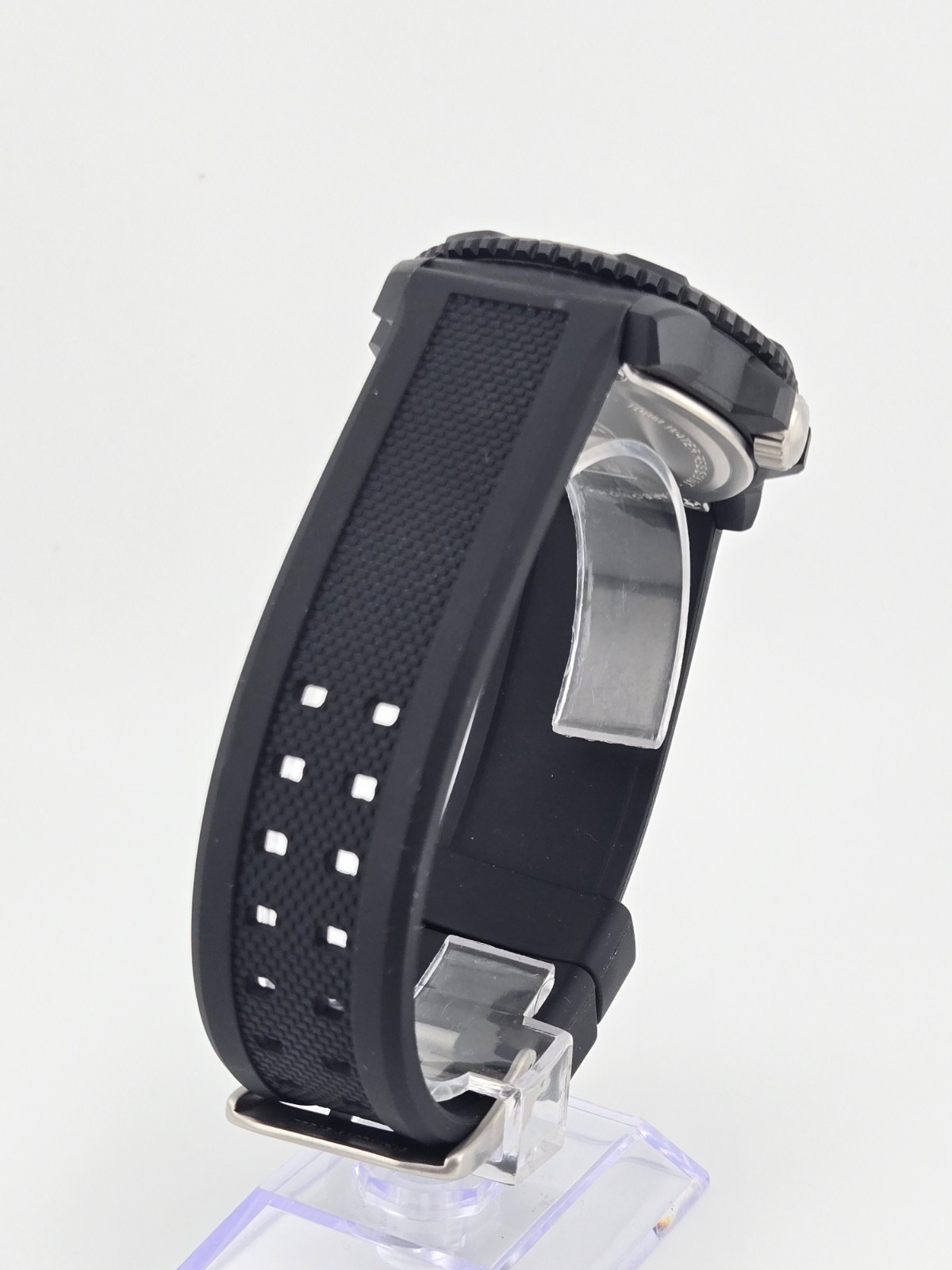 Luminox G-Series Men’s Sea Lion Sand Dial Rubber Band Watch – X2.2055