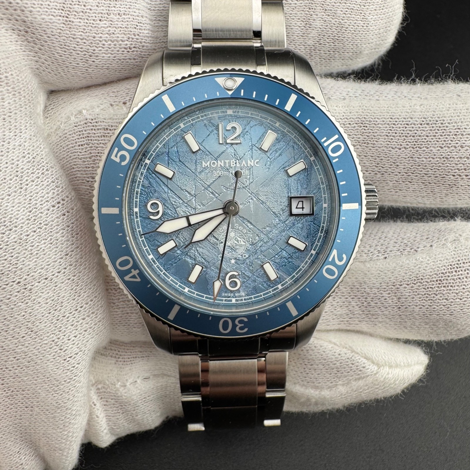 MONTBLANC Iced Sea 0 Oxygen REF 134022 38mm Blue Dial Diver’s Watch Box Warranty