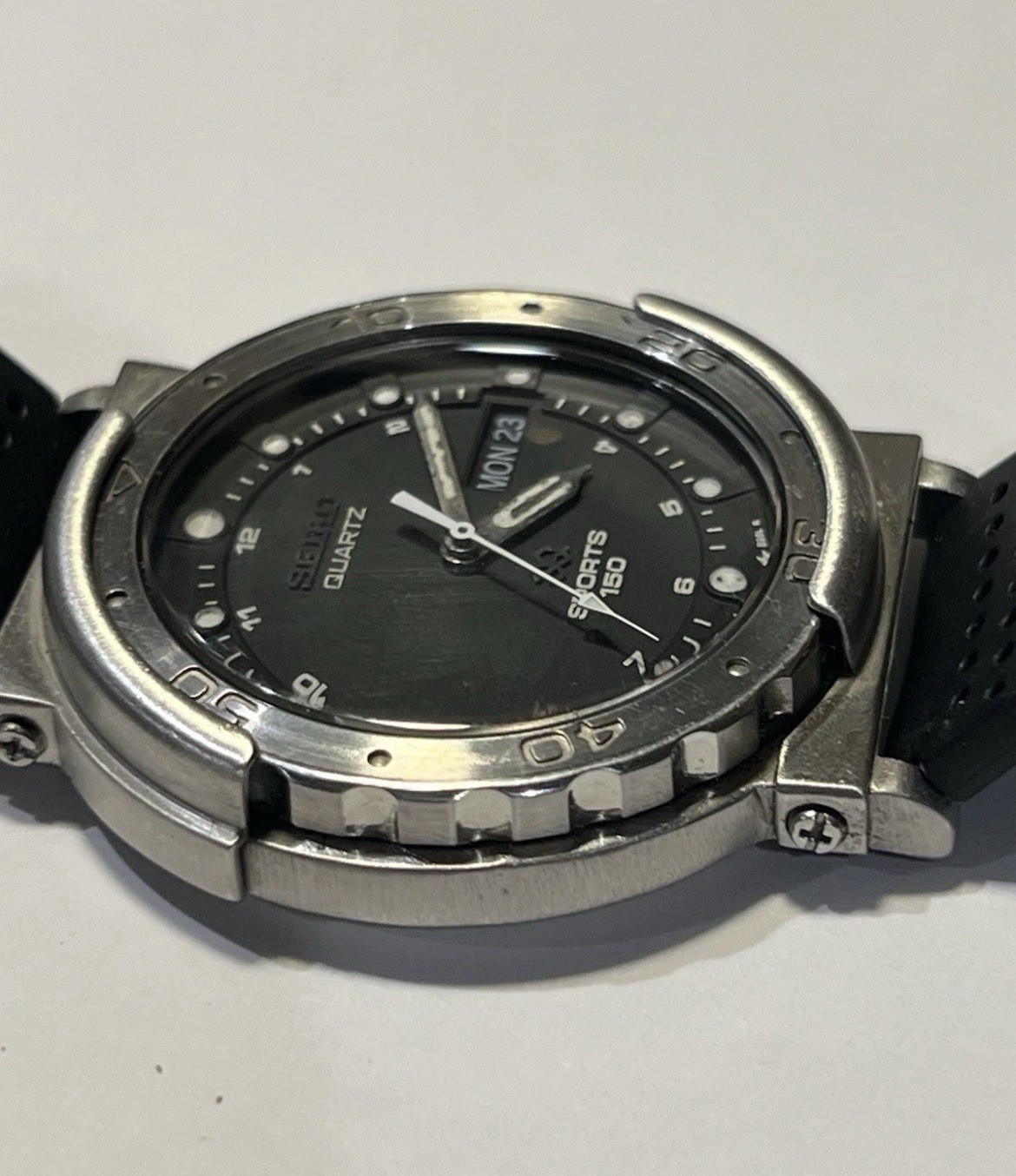 Rare Vintage Shrouded Seiko 5H23-8160 — Mini “Tuna Can” (April 1987)