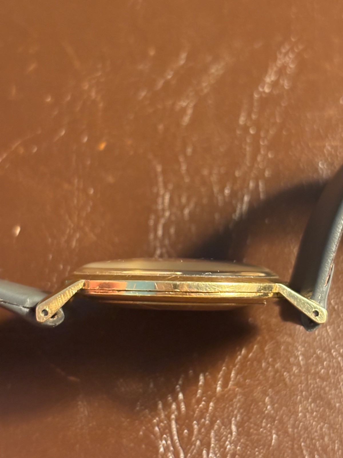 Jaeger-LeCoultre Calatrava Ultra Thin 33.5 mm 18k Gol