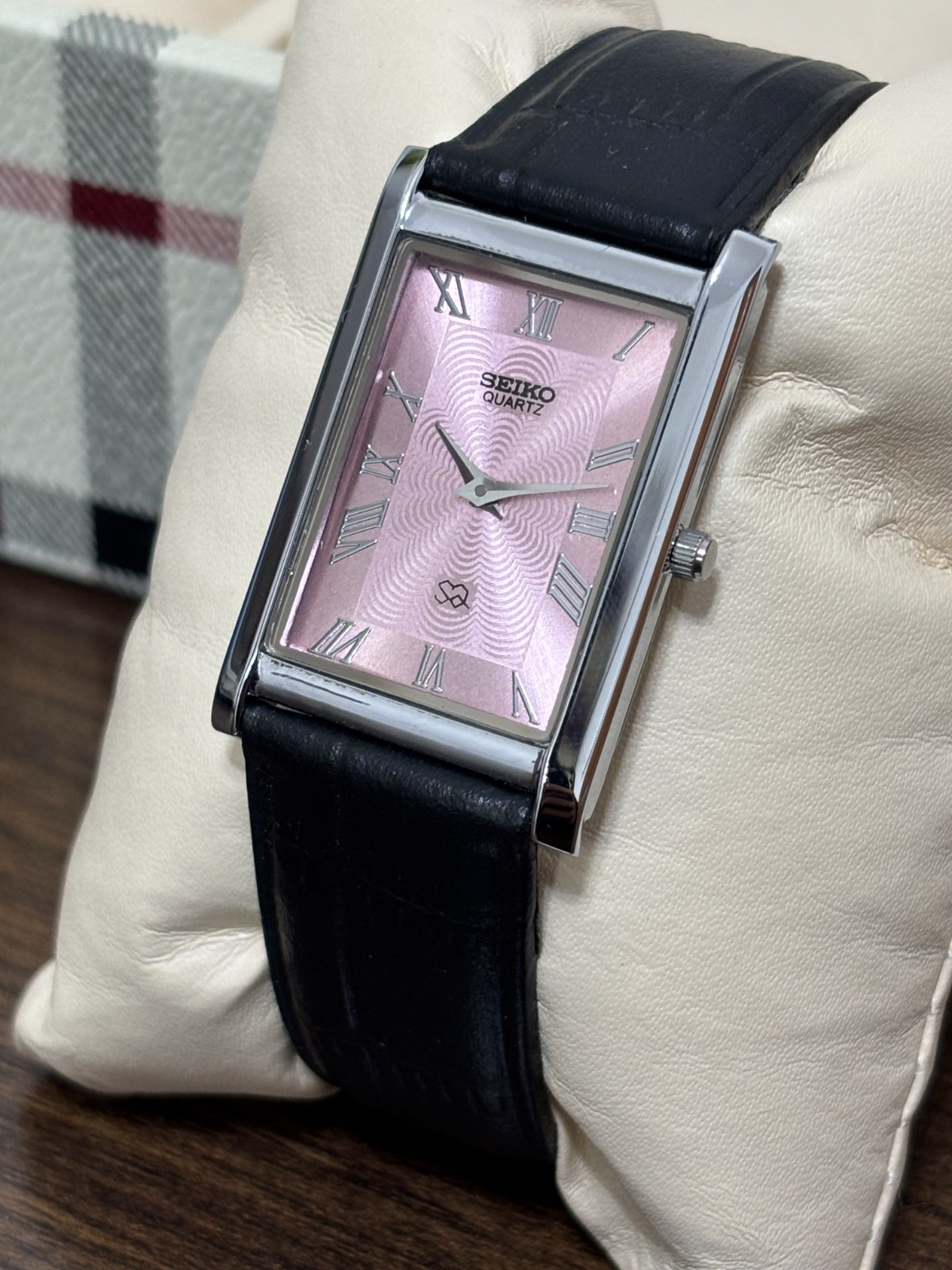 Vintage Classic Seiko Slim Men’s Leather Strap Wrist watch