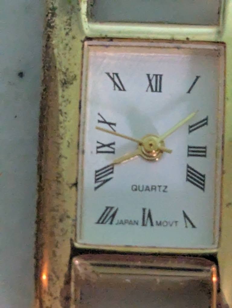 Lot of 4 watches no bands not tested for parts or repair
