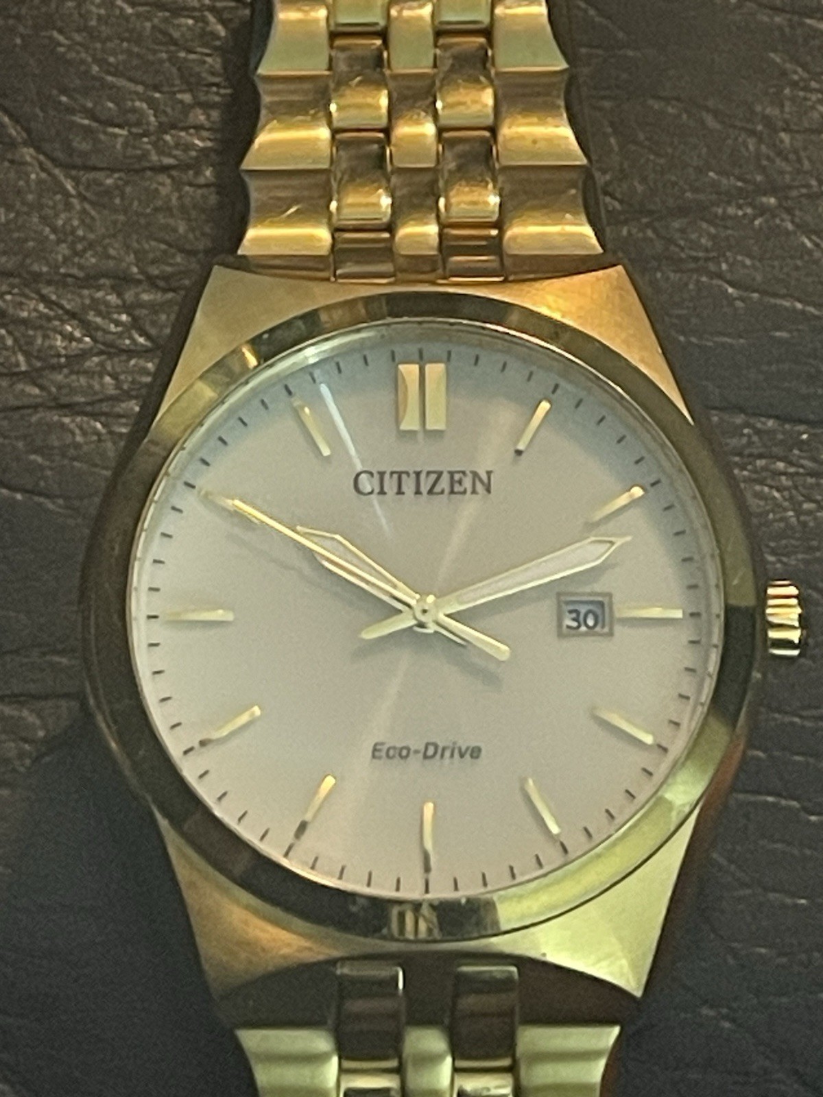 Citizen Eco-Drive Gold Tone Men’s Watch Silver Sunburst Dial Box & Papers 40mm