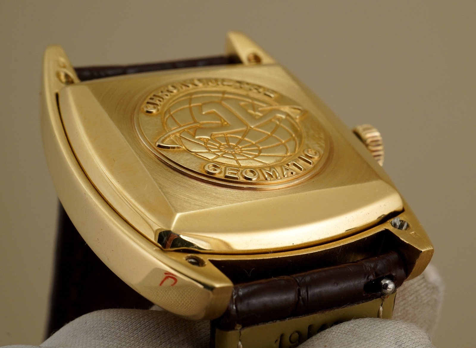 VINTAGE JAEGER-LECOULTRE GEOMATIC TONNEAU E560 18K GOLD ORIGINAL FULL SET 1970’S