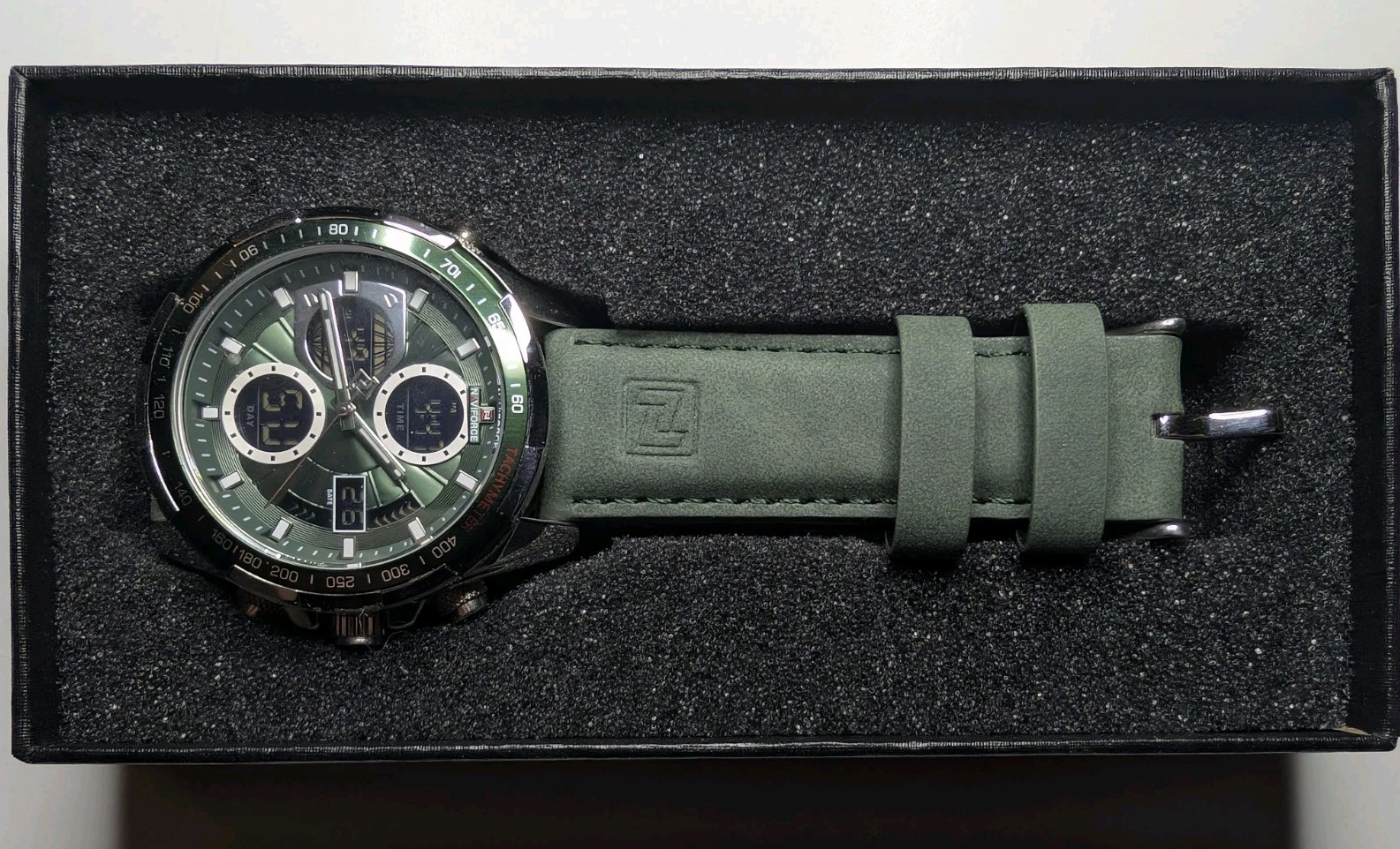 Naviforce Chronograph Green Leather Strap Stainless Steel Case Analog Watch
