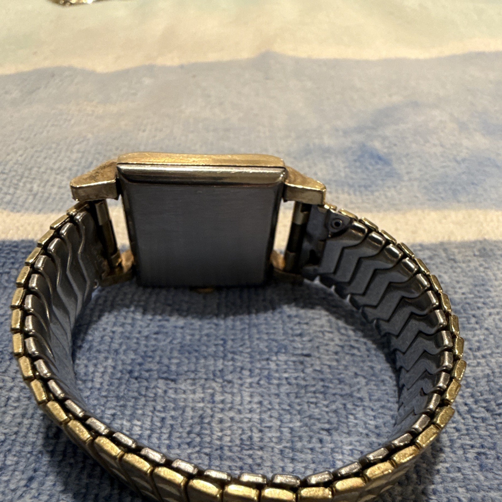 Benrus Vintage Women’s Rectangle Manual Mechanical Watch Gold Bracelet Gem
