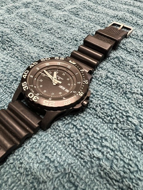 Traser Elite Red Military Diver Watch – Beautiful Condition!