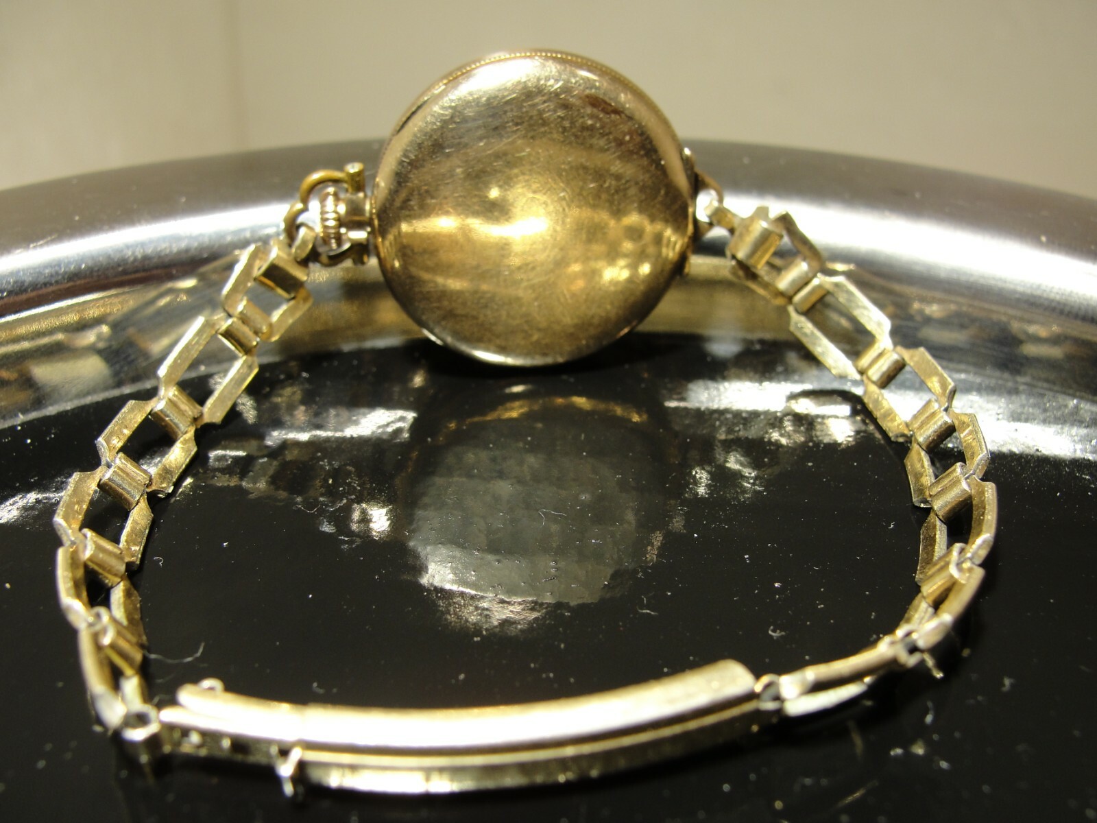 LADIES VINTAGE DUECO WATCH 15 JEWEL 2 ADJ. MANUAL WIND, SOLD AS IS NONE WORKING
