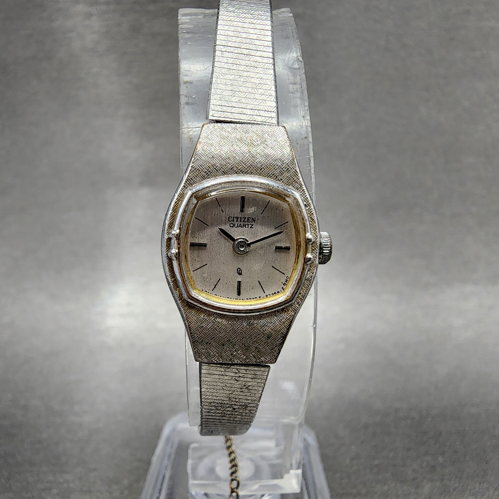Citizen CQ Watch Women 16mm Silver Dial Silver Tone Square 3220-891481 New Batt