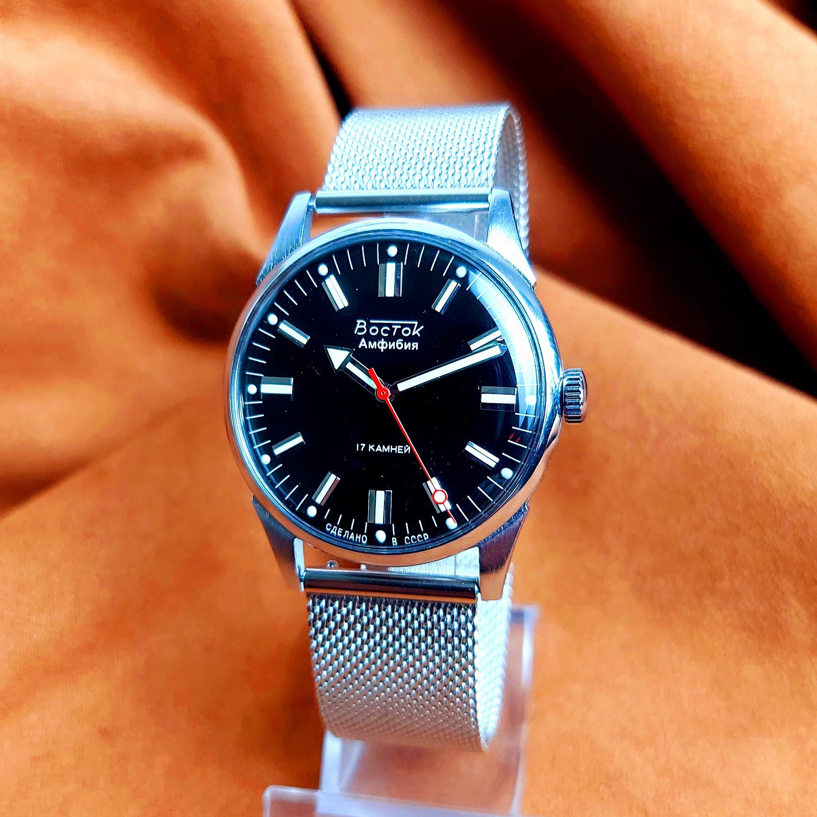 Soviet Wrist Watch Vostok Wostok Amphibian USSR 17 Jewels Vintage Men’s Watch
