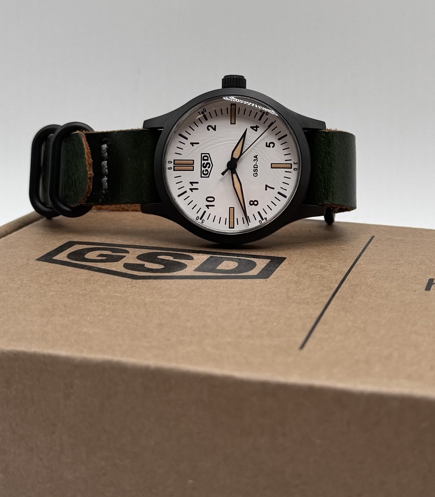 Greg Stevens Design GSD-3A Snowy Field Men’s Automatic Watch