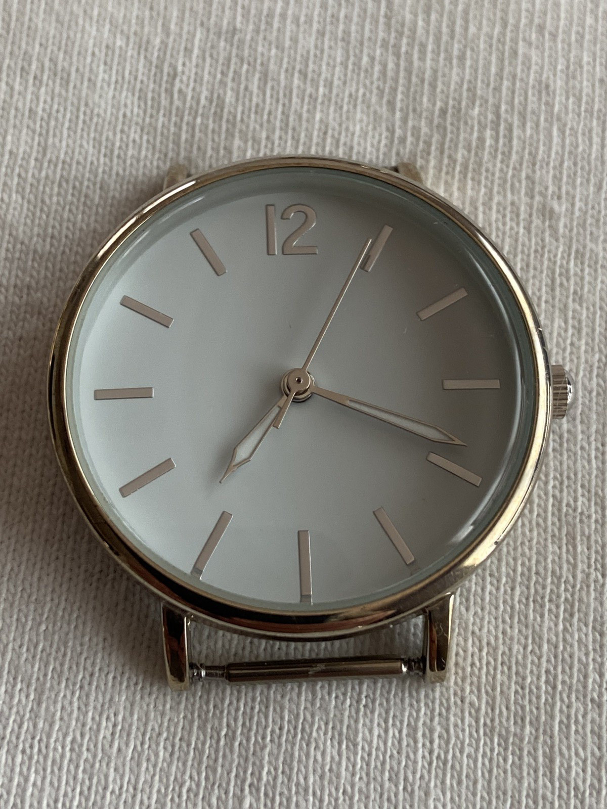 (4) Working Quartz Watches wth New Batteries, No bands #103 Seiko and Kessaris