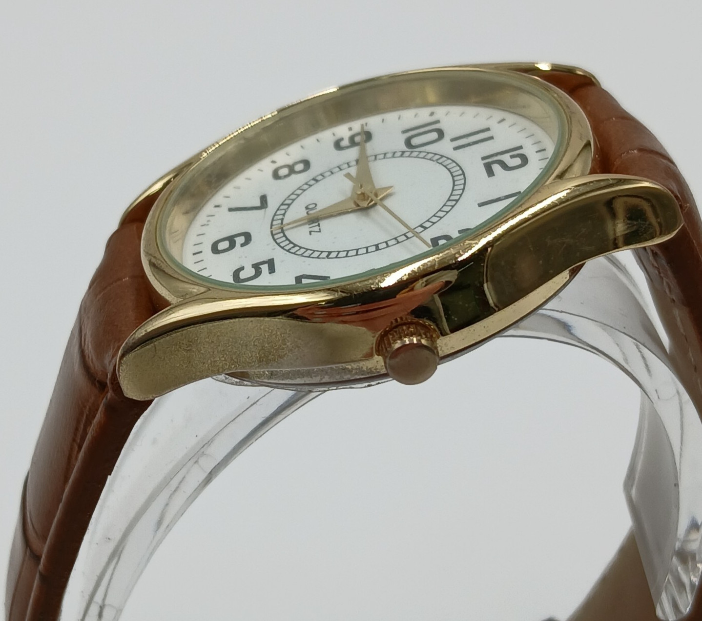 Quartz Watch Unisex Gold Tone Brown Faux Croc Skin upto 8.5in Seconds Hand Japan