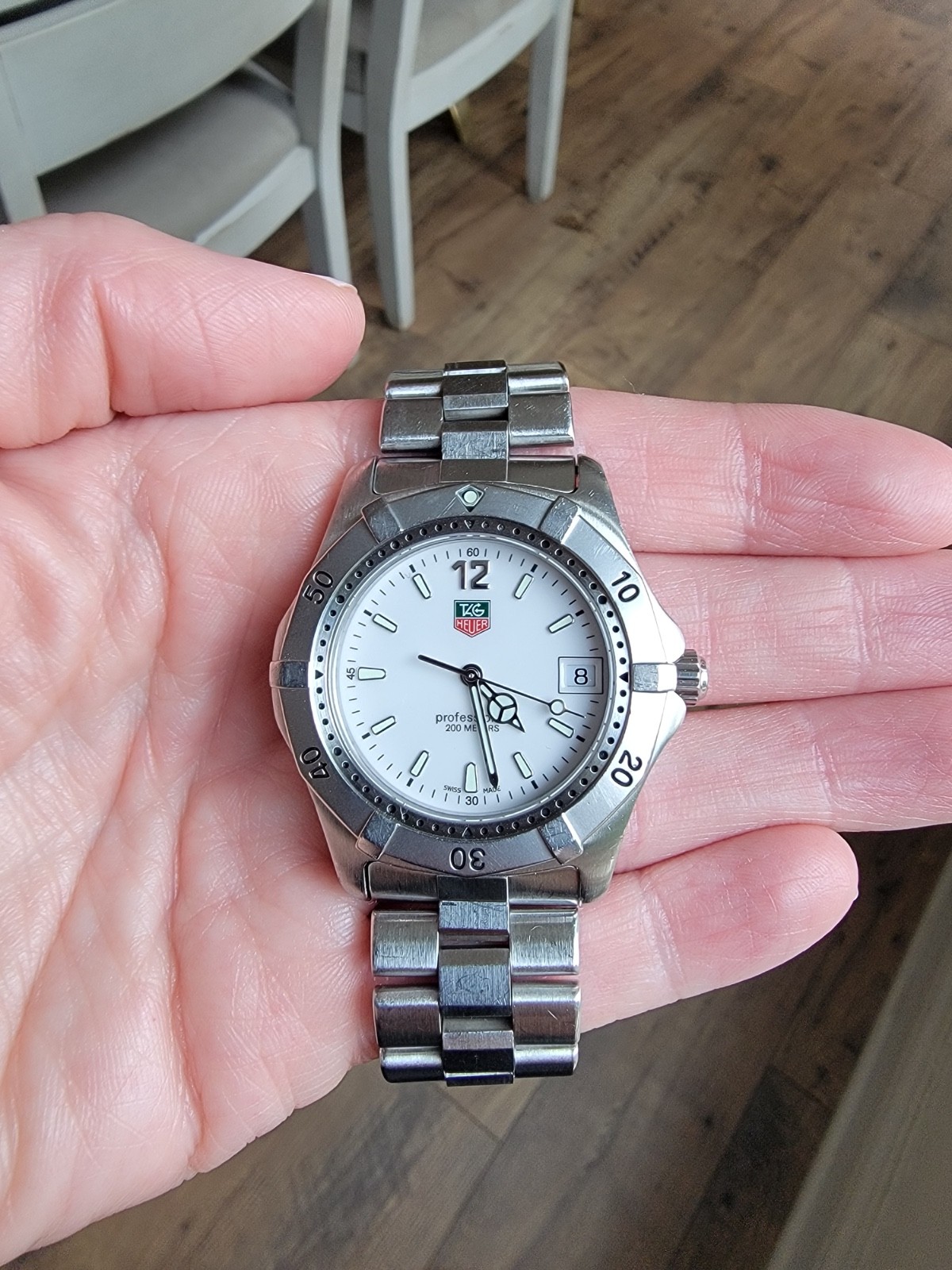 TAG Heuer WK1111.BA0317 Mens 2000 Series Professional Quartz Watch White 8″ 9″