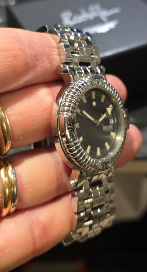 wristwatch
