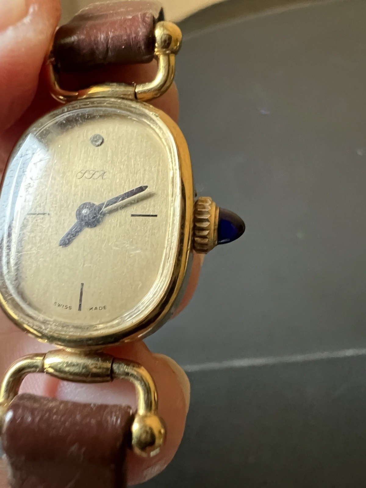 Unknown Designer Ladies Vintage Watch For Repair