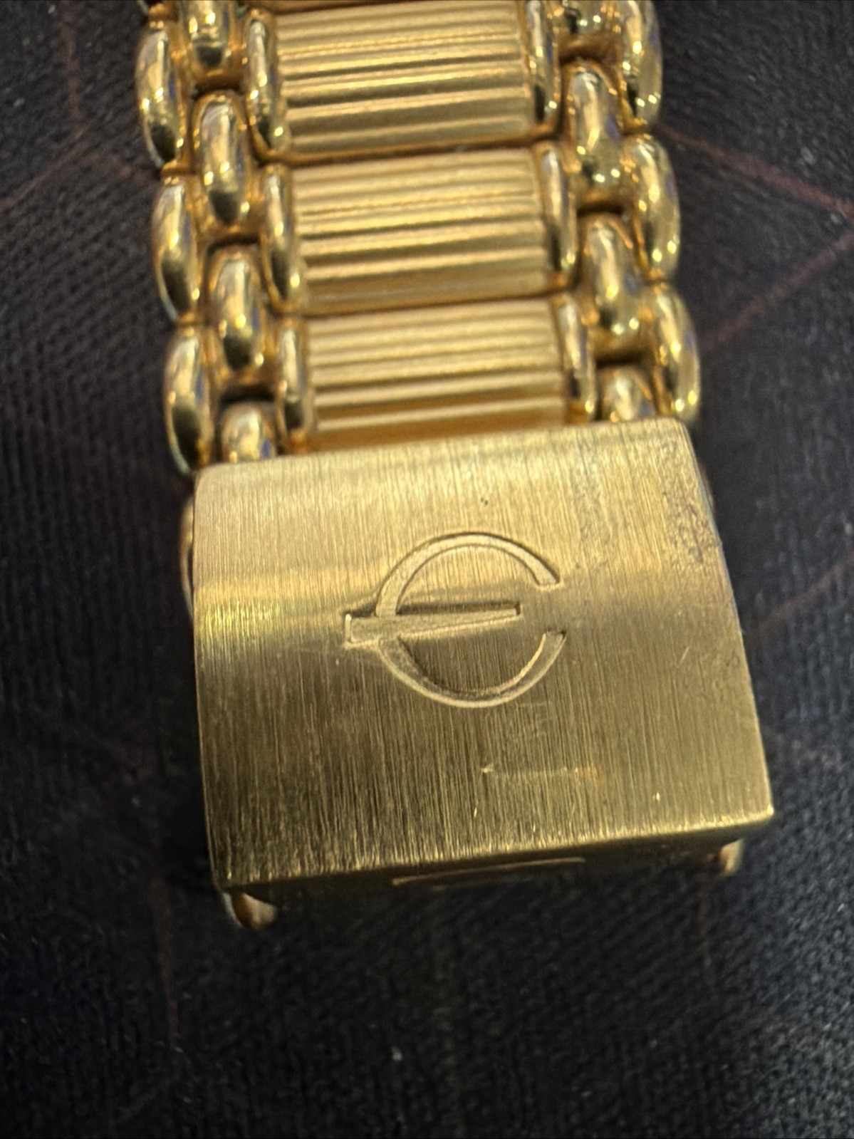 Vtg Elgin Ladies 17mm Watch Gold Tone Diamond Bezel Gold Dial 6.25″ em264 – RUNS