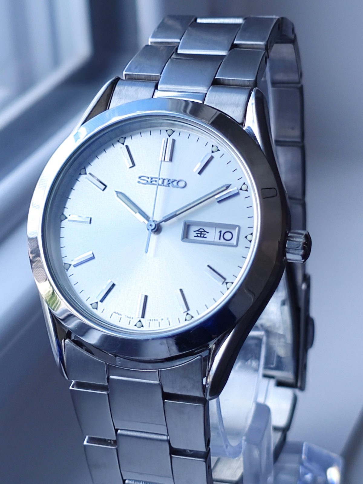 Seiko Spirit JDM Stainless Steel Silver/Champagne Dial 37mm – US Seller