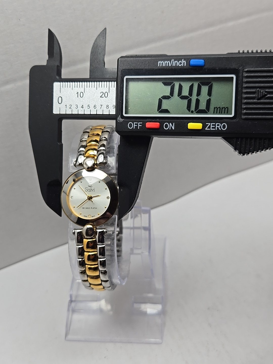 Womens Vintage Salvi 18K Gold Plated Watch 334362 Silver Two Tone New Battery