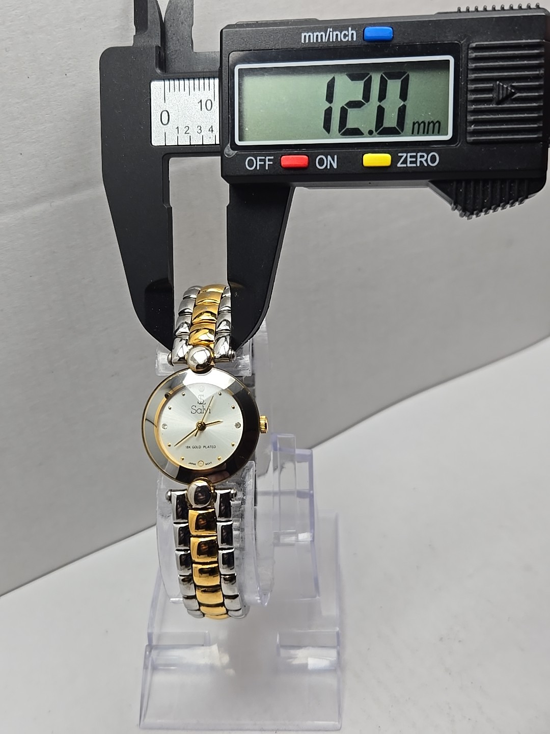 Womens Vintage Salvi 18K Gold Plated Watch 334362 Silver Two Tone New Battery