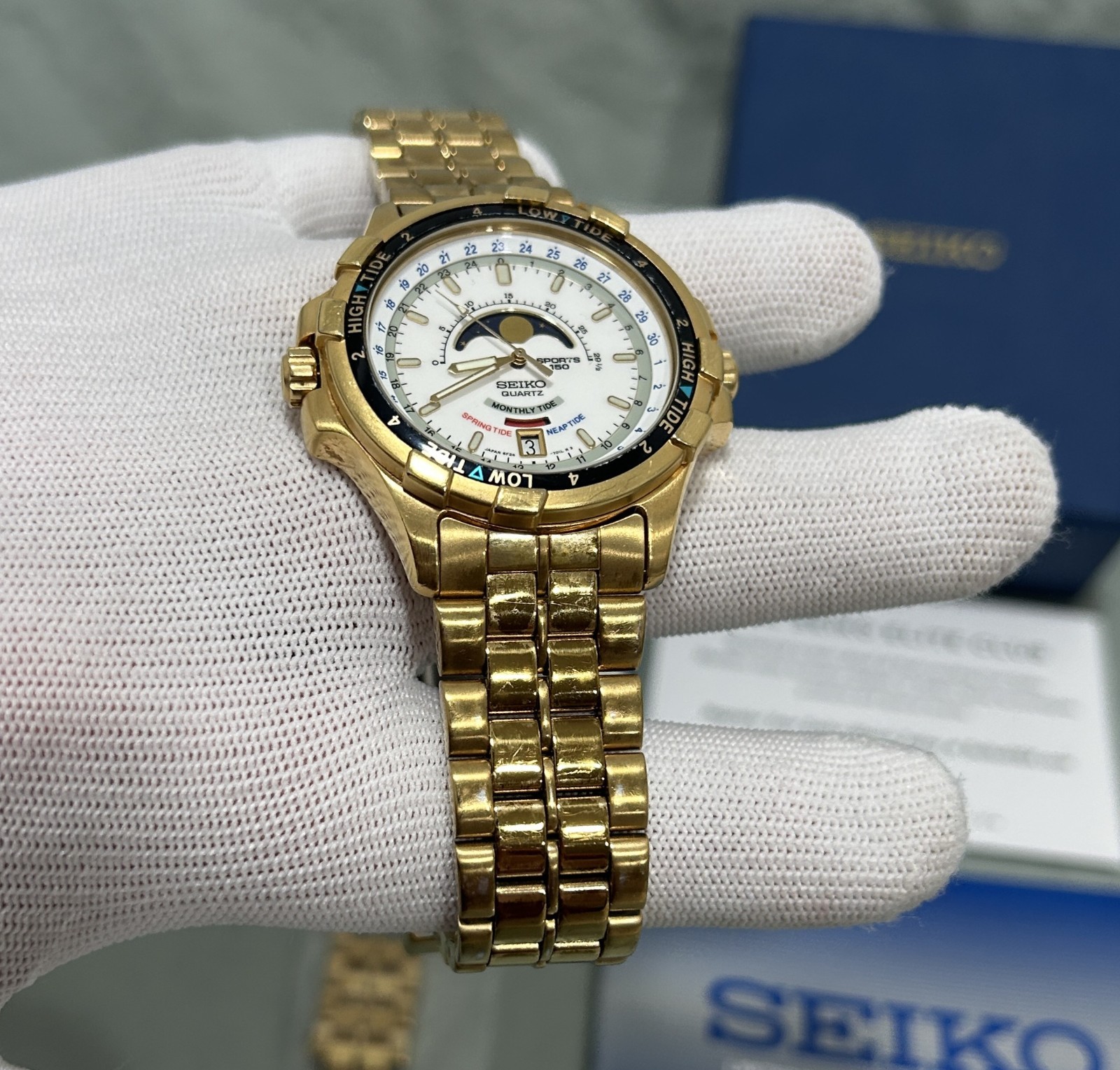 Seiko Tidemaster 6F24-7019 Sports 150 Moon Phase Tide Watch Gold Tone with Box