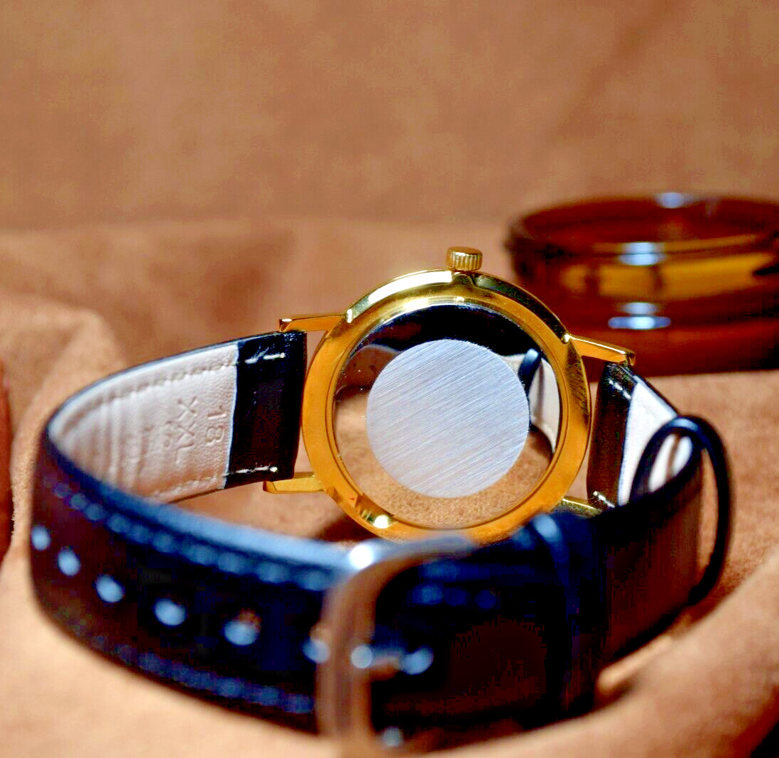 Vintage NOS Poljot De LUXE Ultra Slim 23 Jewels 2209 Soviet Mens Wristwatch USSR