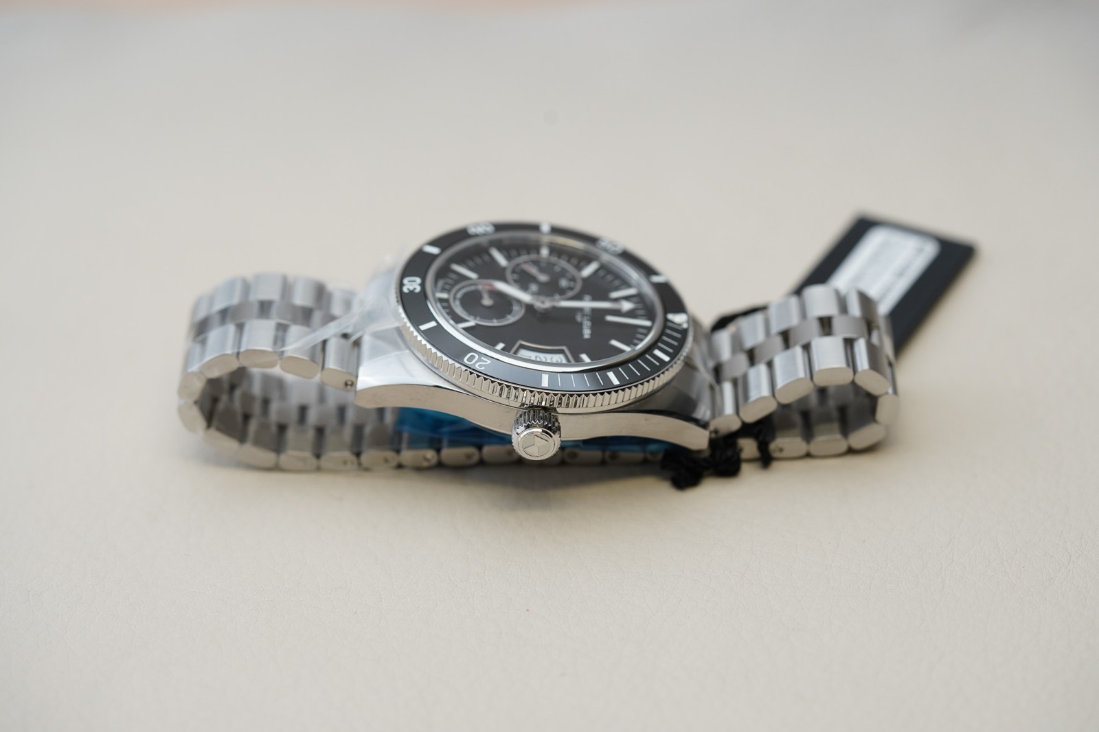 Favre Leuba Deep Raider Power Reserve Black 00.20310.109.01.200 Steel Automatic