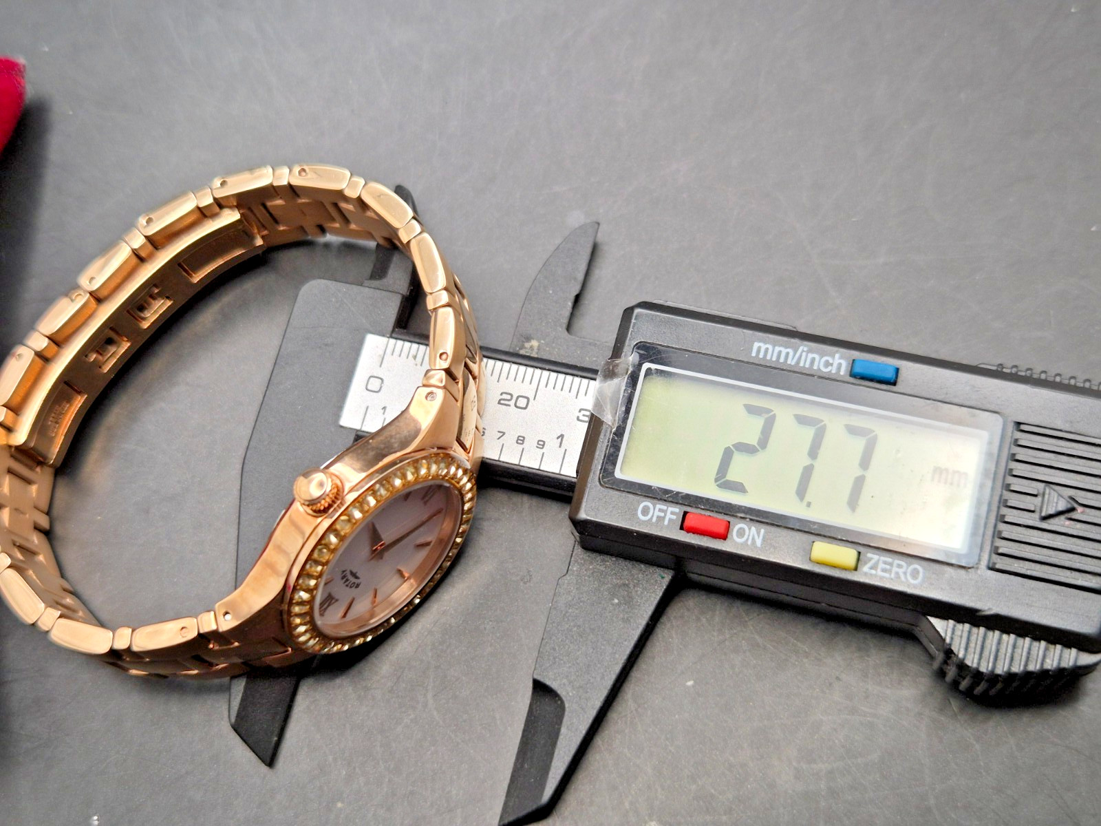 ROTARY Dolphin Standard Women’s Gold Tone Crystal Surround Watch-MINT/Working
