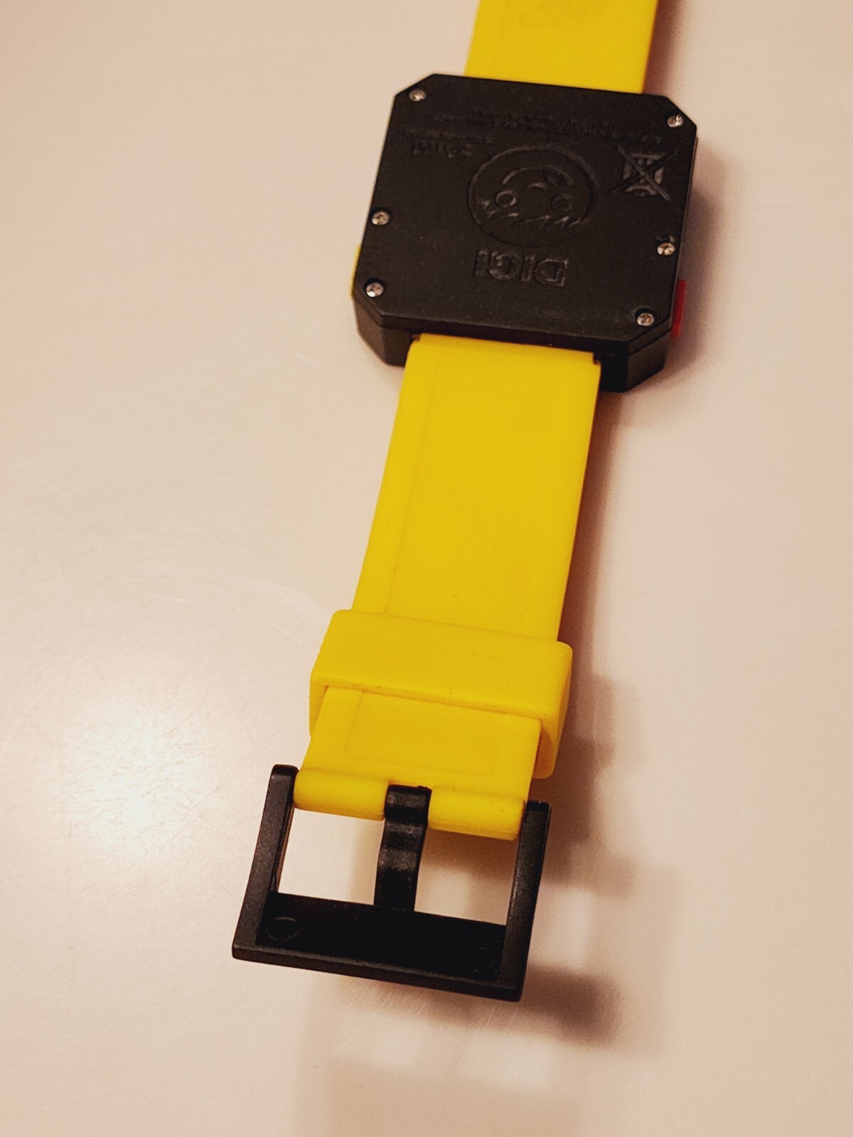 2 Neff Watches. DAILY ( Black/White ) & DIGI ( Multicolor ) BOTH RUNNING