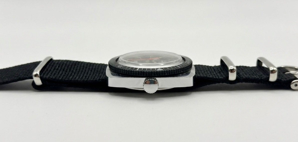 Rare Vintage Sandoz Diver Men’s Watch – Black Dial – Box – 17J Manual Wind Swiss