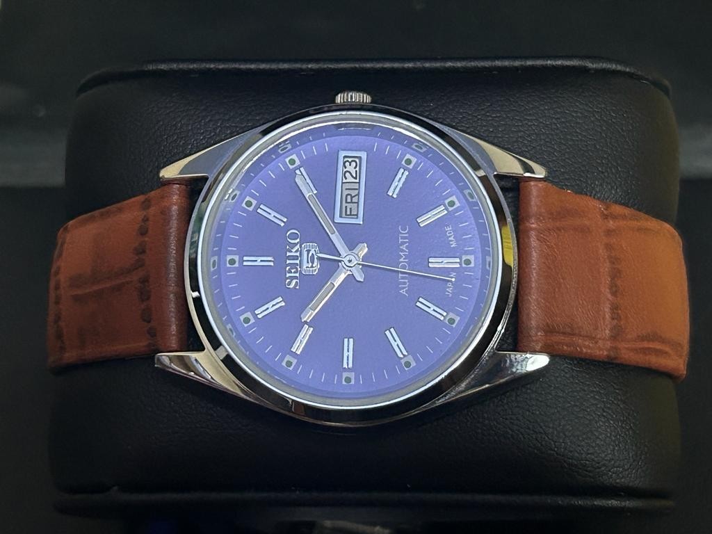 Vintage Seiko Refurbished Purple Dial Day / Date Men’s Wrist Watch Japanese