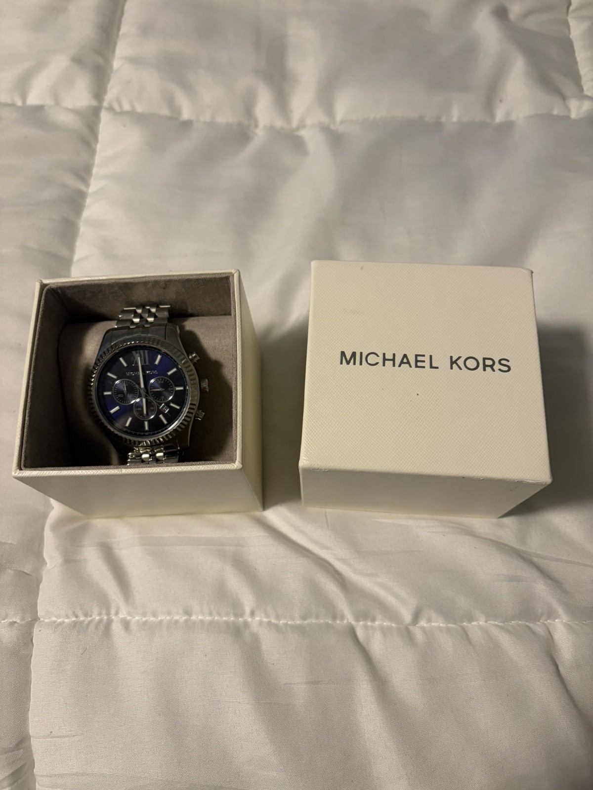 New Michael Kors MK8280 Men’s Lexington Stainless Steel Silver/Navy Watch