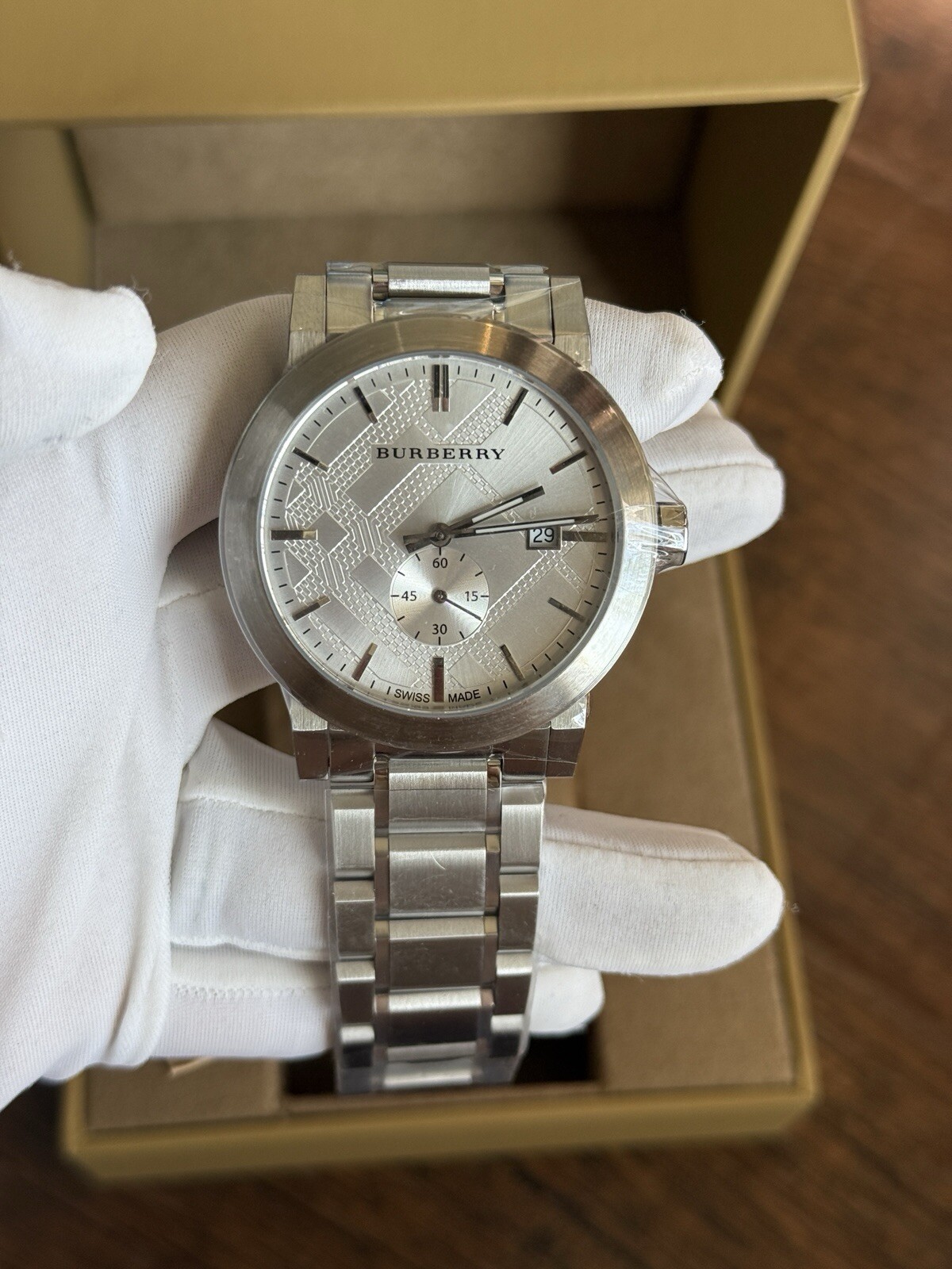 Brand New Burberry BU9900 The City Silver Dial Stainless Steel Men’s Watch 42 mm