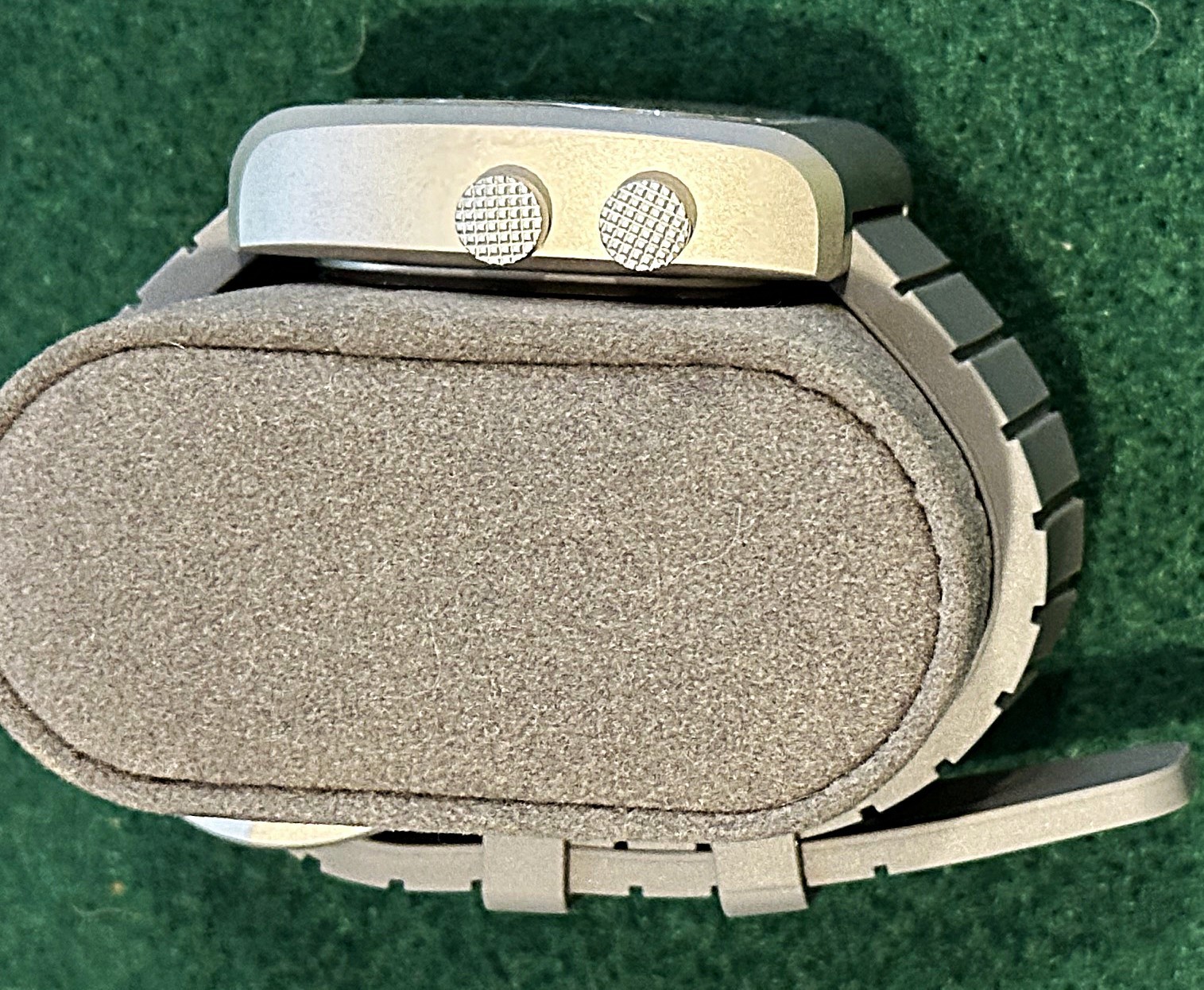New Xeric Retroscope Retrograde Jump Hour, Vintage Mint/Orange colorway