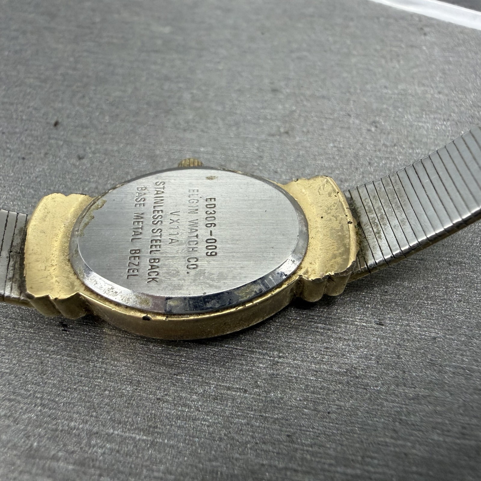 Elgin Watch Women 16mm Champagne Dial Gold Tone Oval Diamond Quartz New Battery
