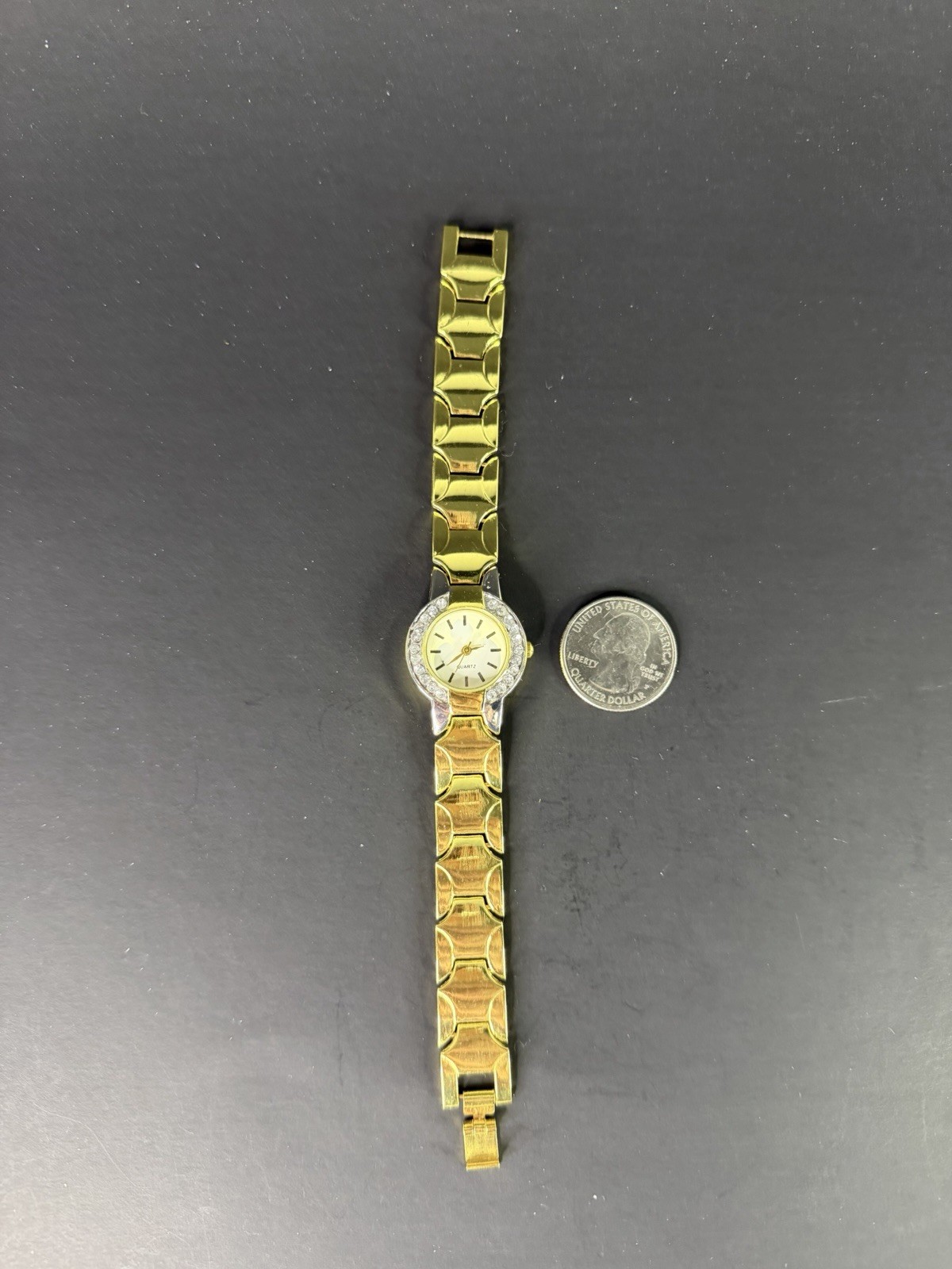 24mm Women Gold Case Crystal Bezel NEW BATTERY White Dial Gold Link Bracelet 915