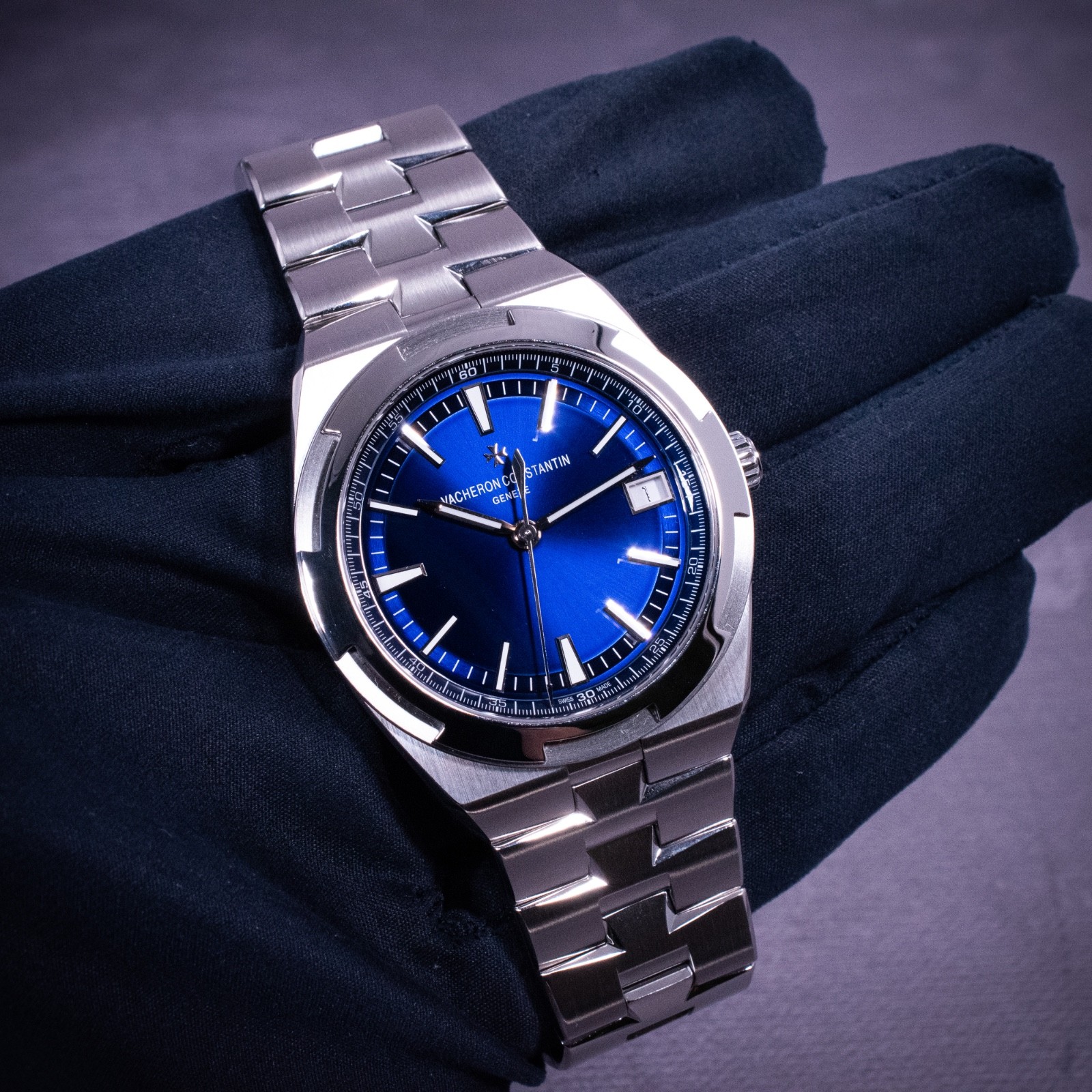 Vacheron Constantin Overseas 41mm Blue Dial, Ref. 4500V/110A-B128 with B&P