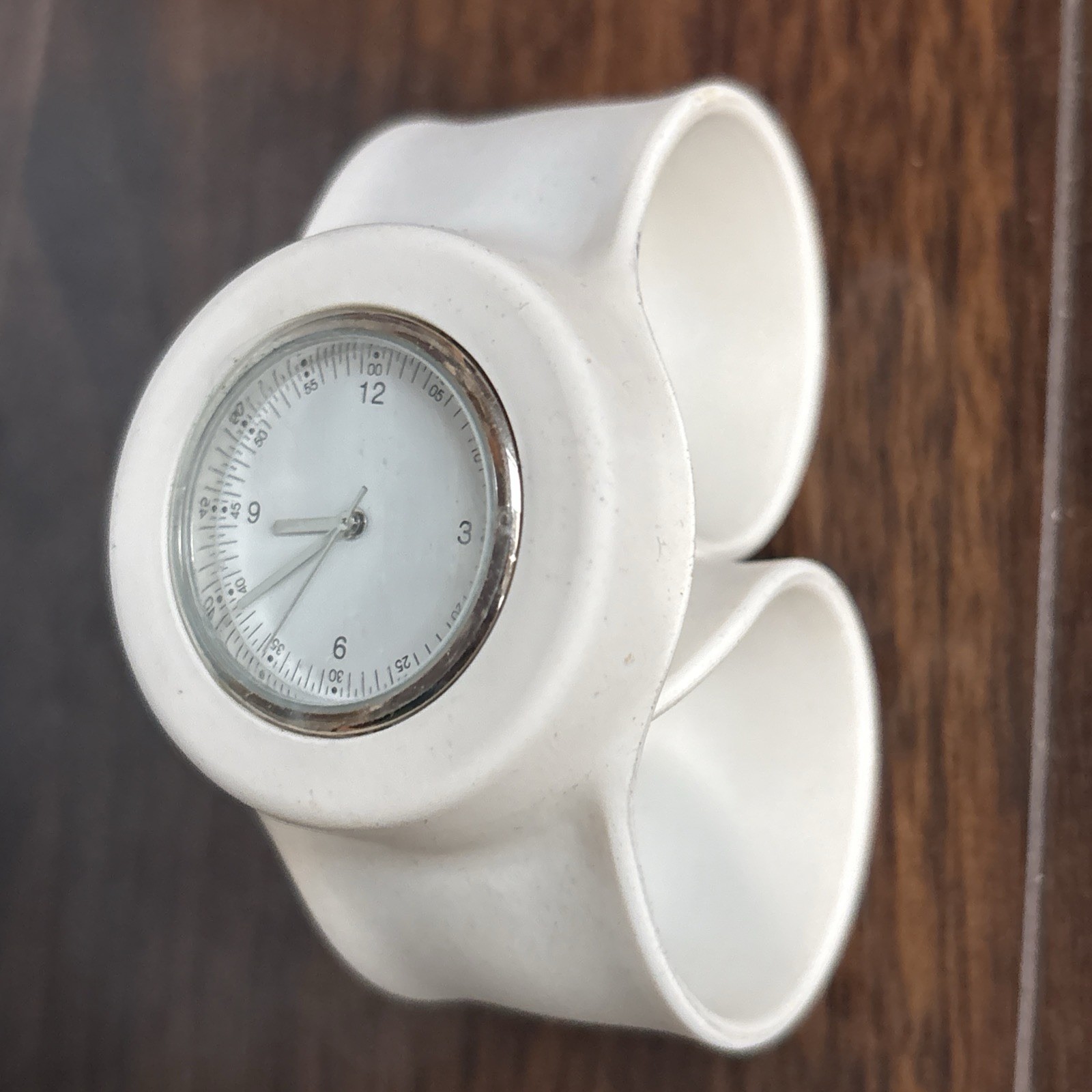 White Silicone Slap-On Snap Watch Worldwide Registered Design Need Battery