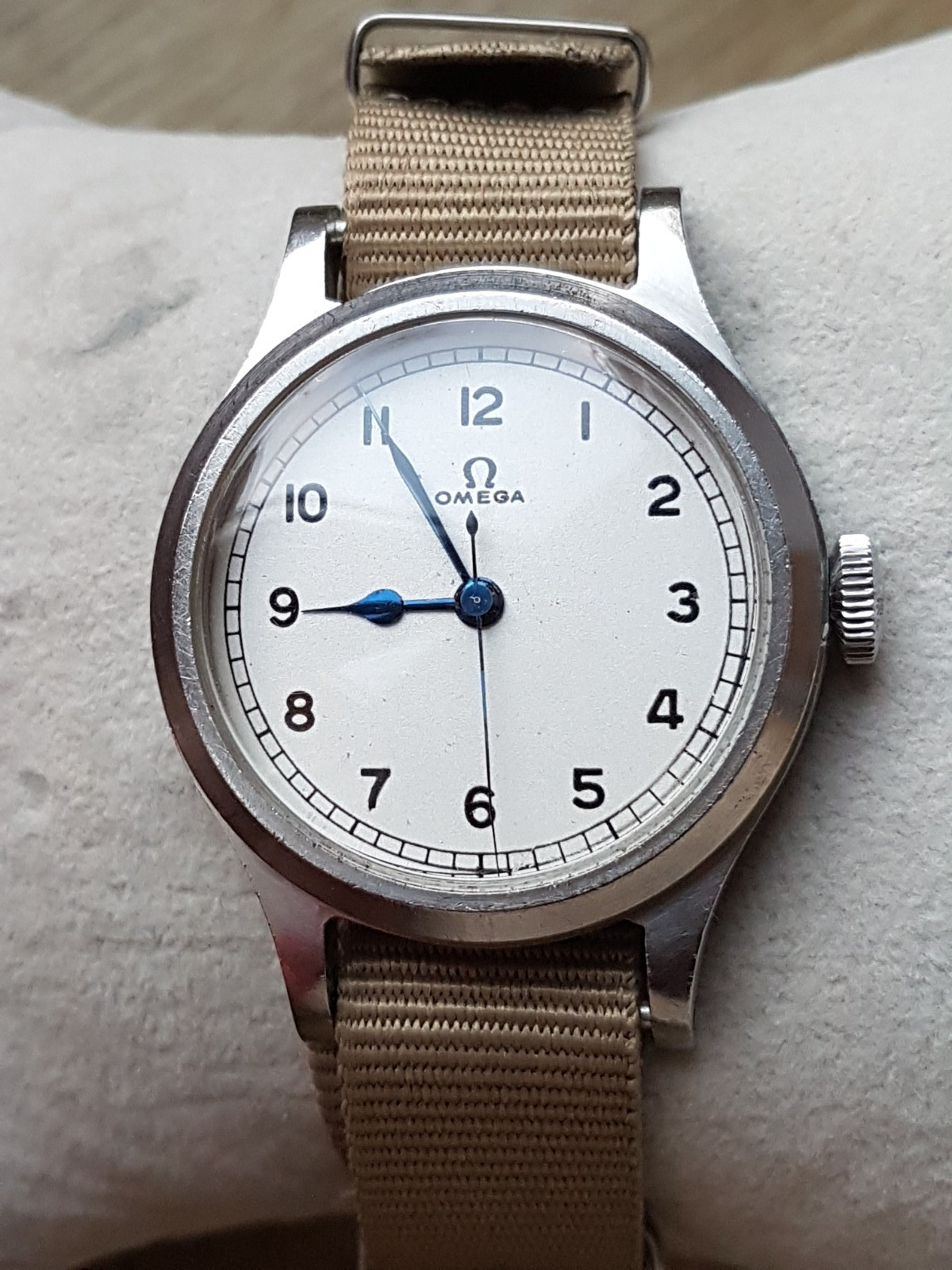Omega British military Air Ministry 6B/159 RAF watch 56, issued Pilot watch