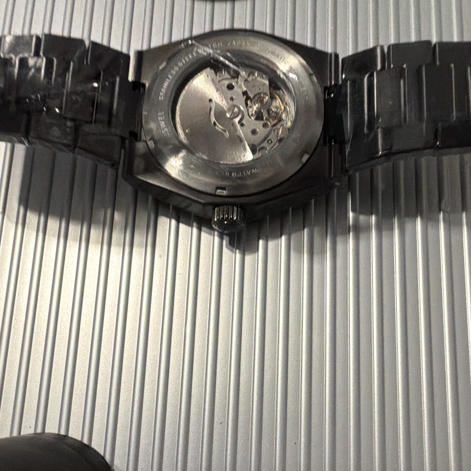 Uswel Star Dust 21J Automatic Watch 100m Stardust Dial Date Exhb Back Box