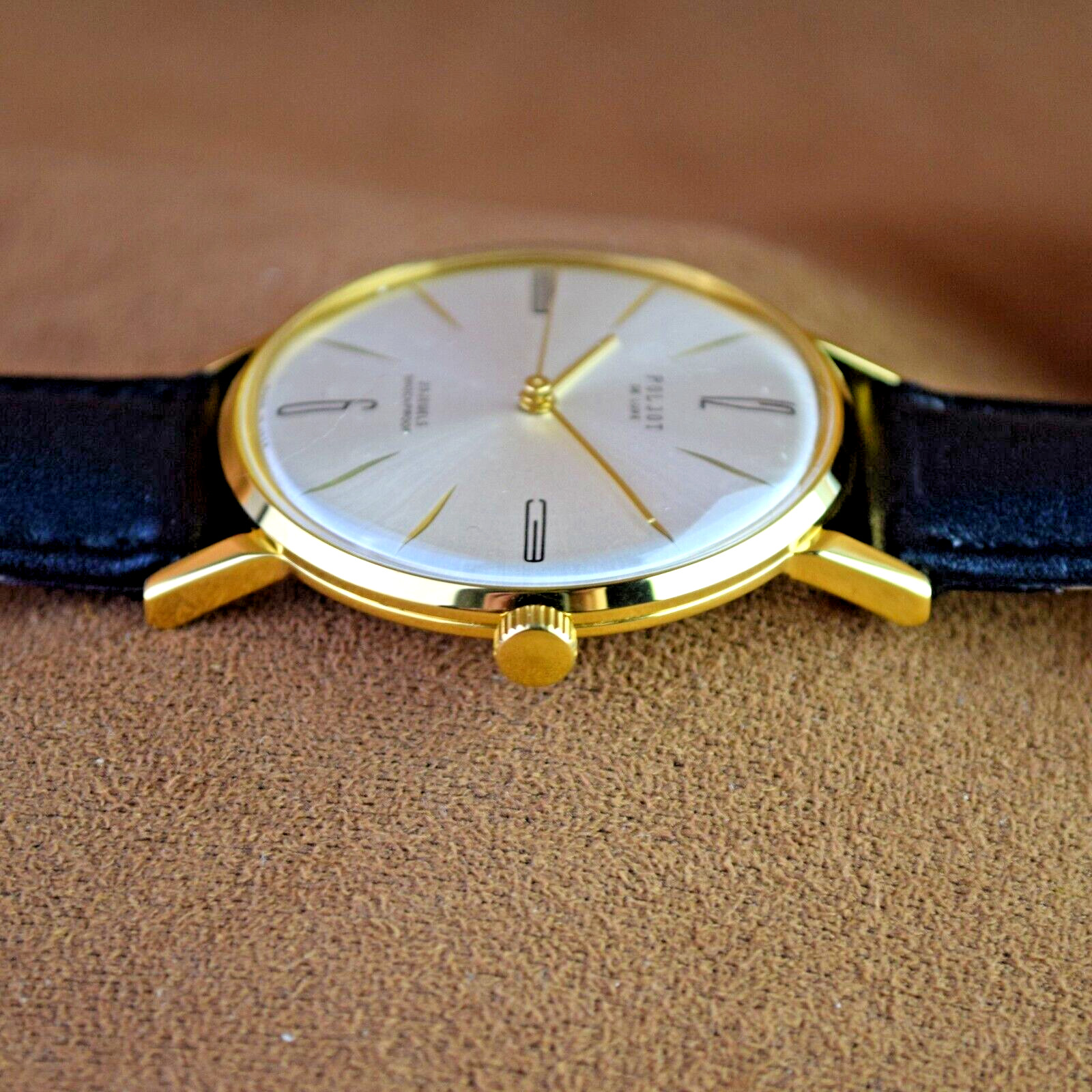 NOS Poljot De LUXE Ultra Slim 23 Jewels 2209 Soviet Mens Wristwatch Vintage USSR