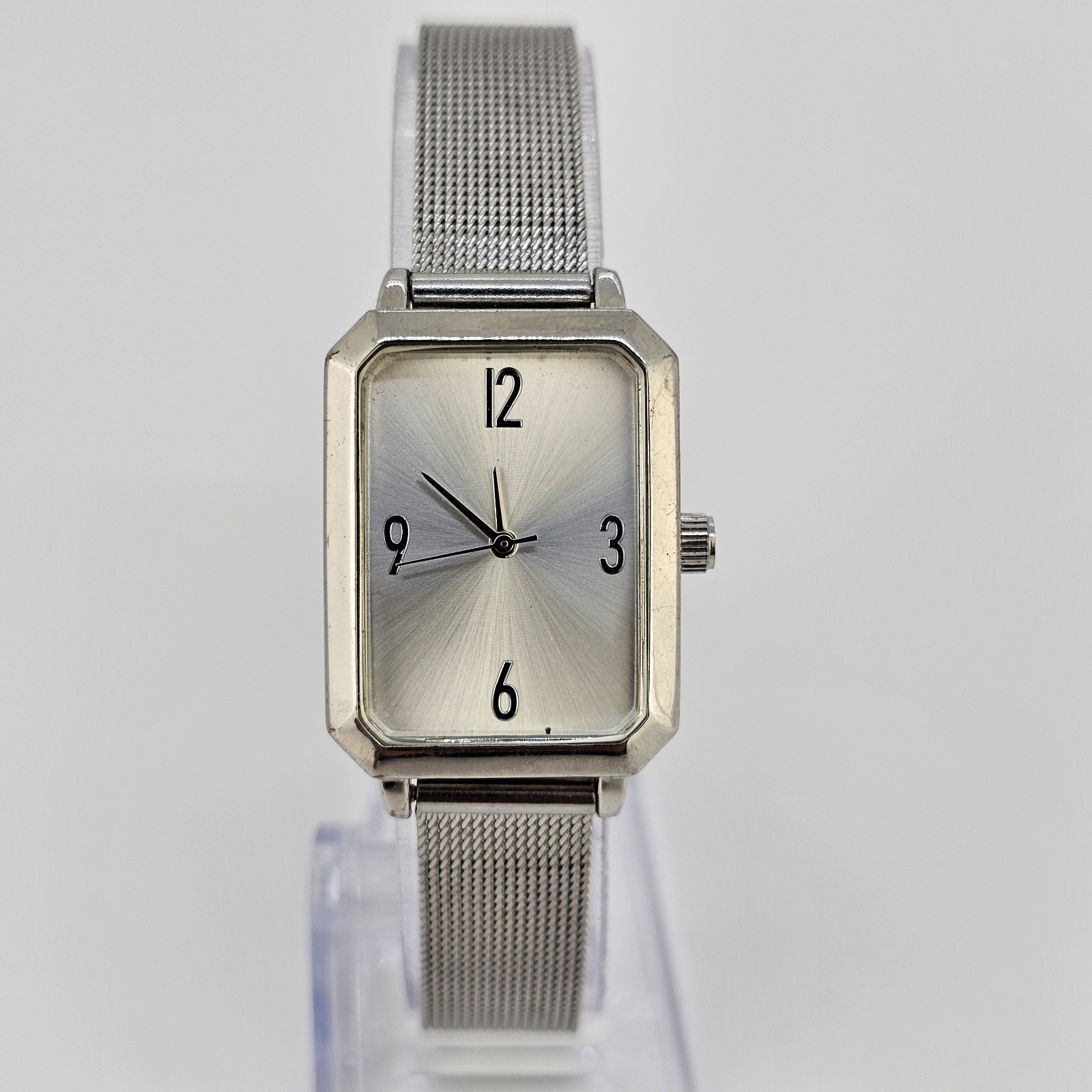 23MM Watch Women Analog Gray Dial Gray Mesh Bands NEW Battery