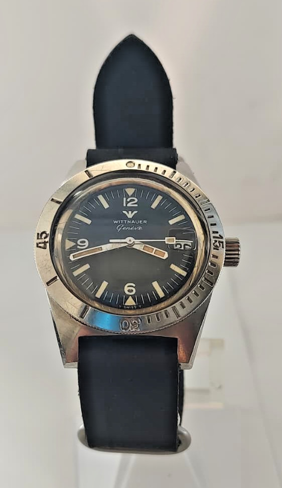 Rare Vintage Wittnauer 4000 Skin Diver 37mm Manual Wind 17J Black Dial 1960