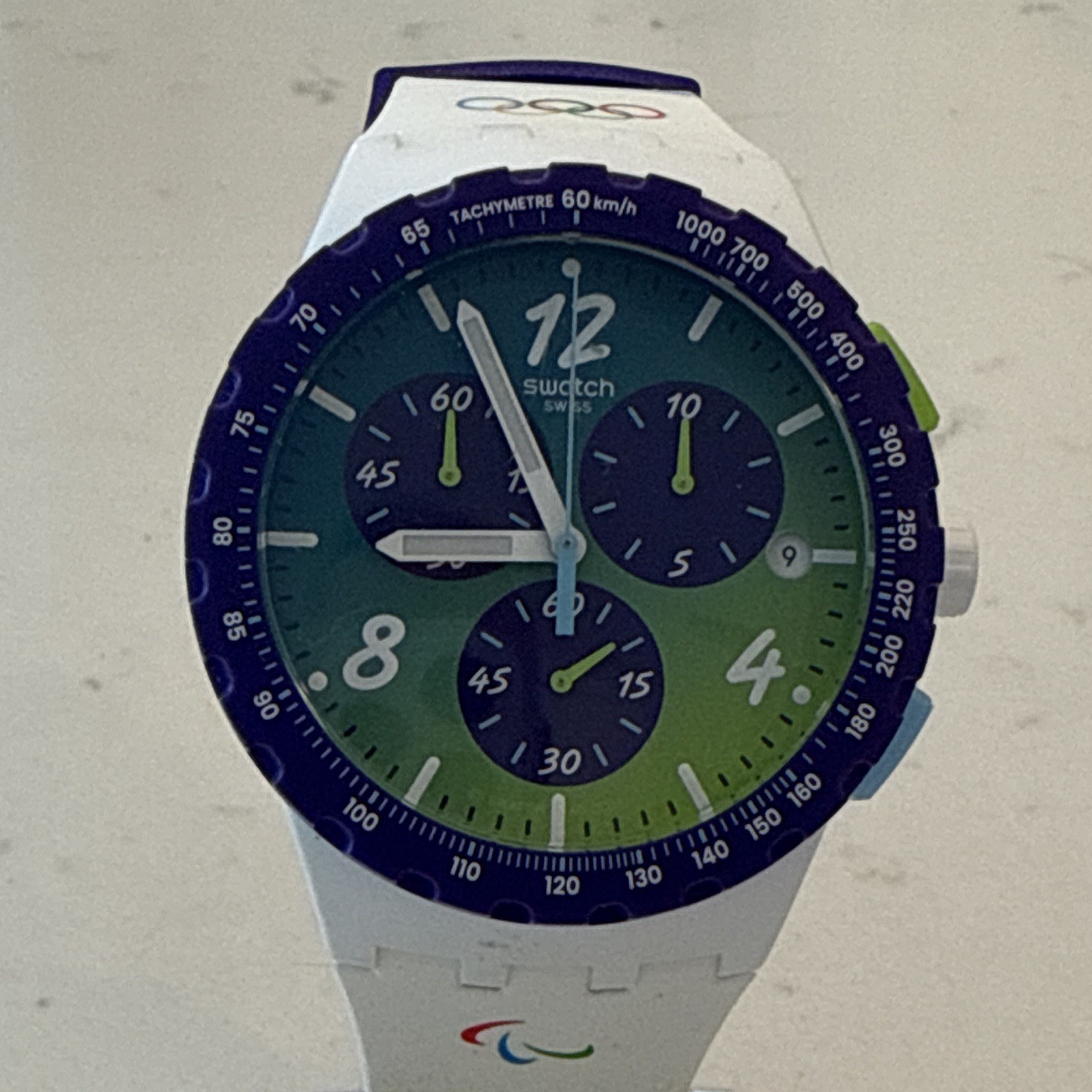 Swatch Quartz Chronograph Tachymeter Date White Plastic Blue/Green Dial Watch