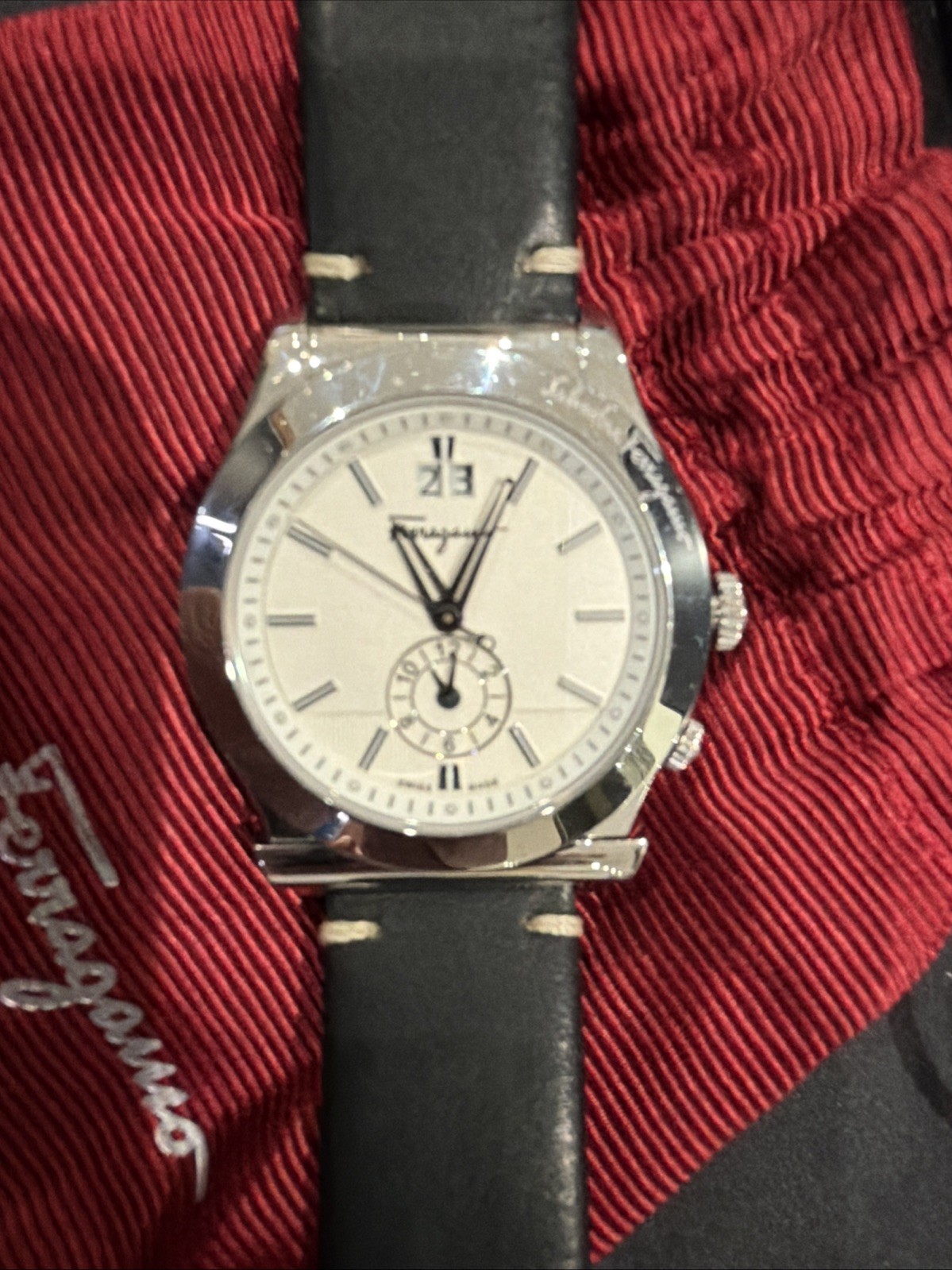 salvador ferragamo Men’s Quartz Movement Stainless Steel On A Leather Band ￼
