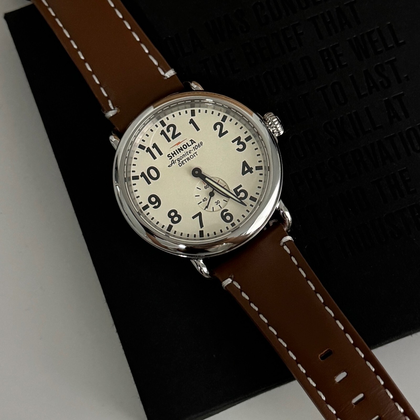 Shinola The Runwell Cream Dial Tan Leather Strap Chronograph Quartz Watchs 41mm