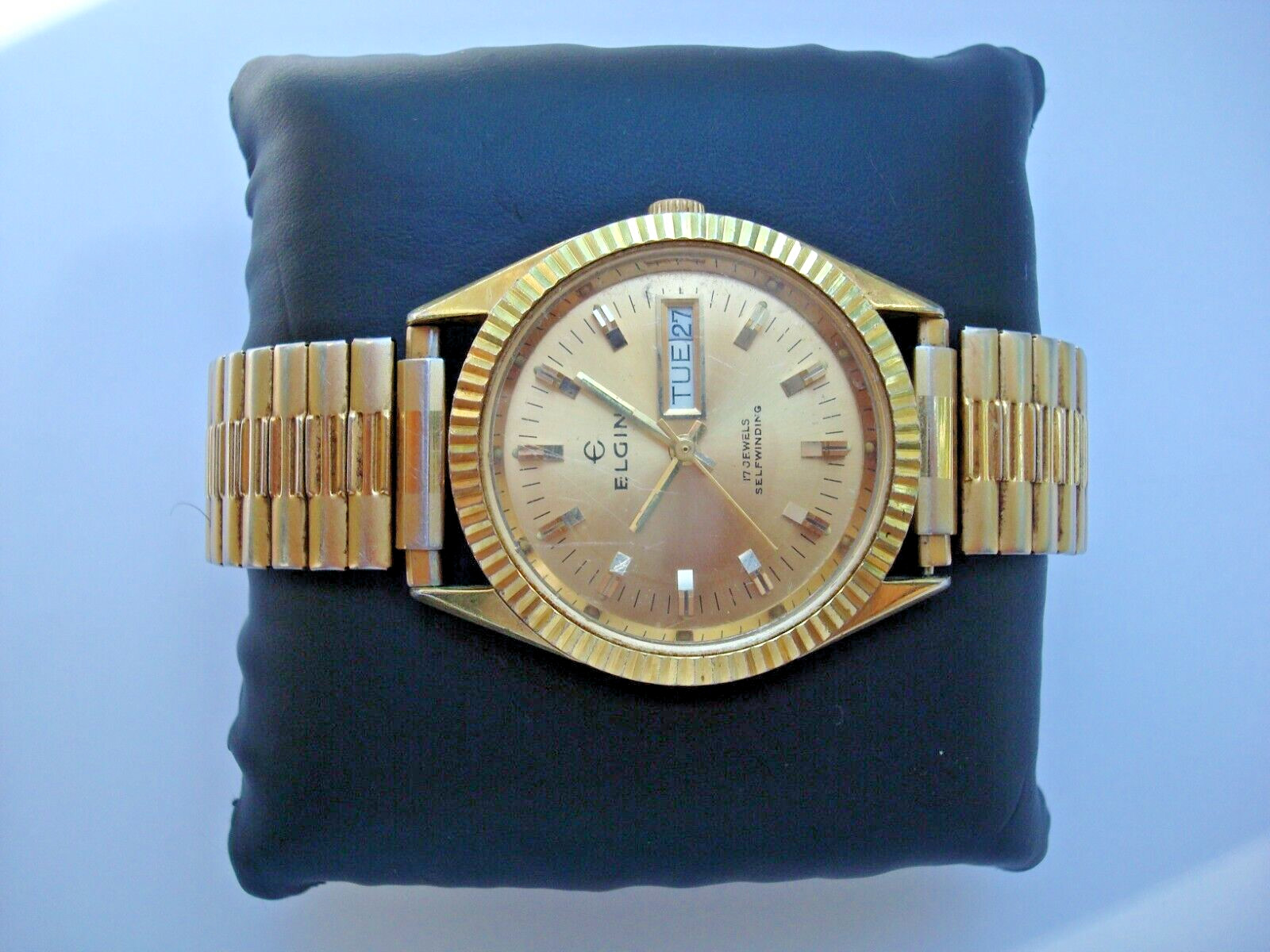 Elgin 909 Men’s Automatic Watch 17 Jewels Fluted Bezel Day Date Quick Set Runs
