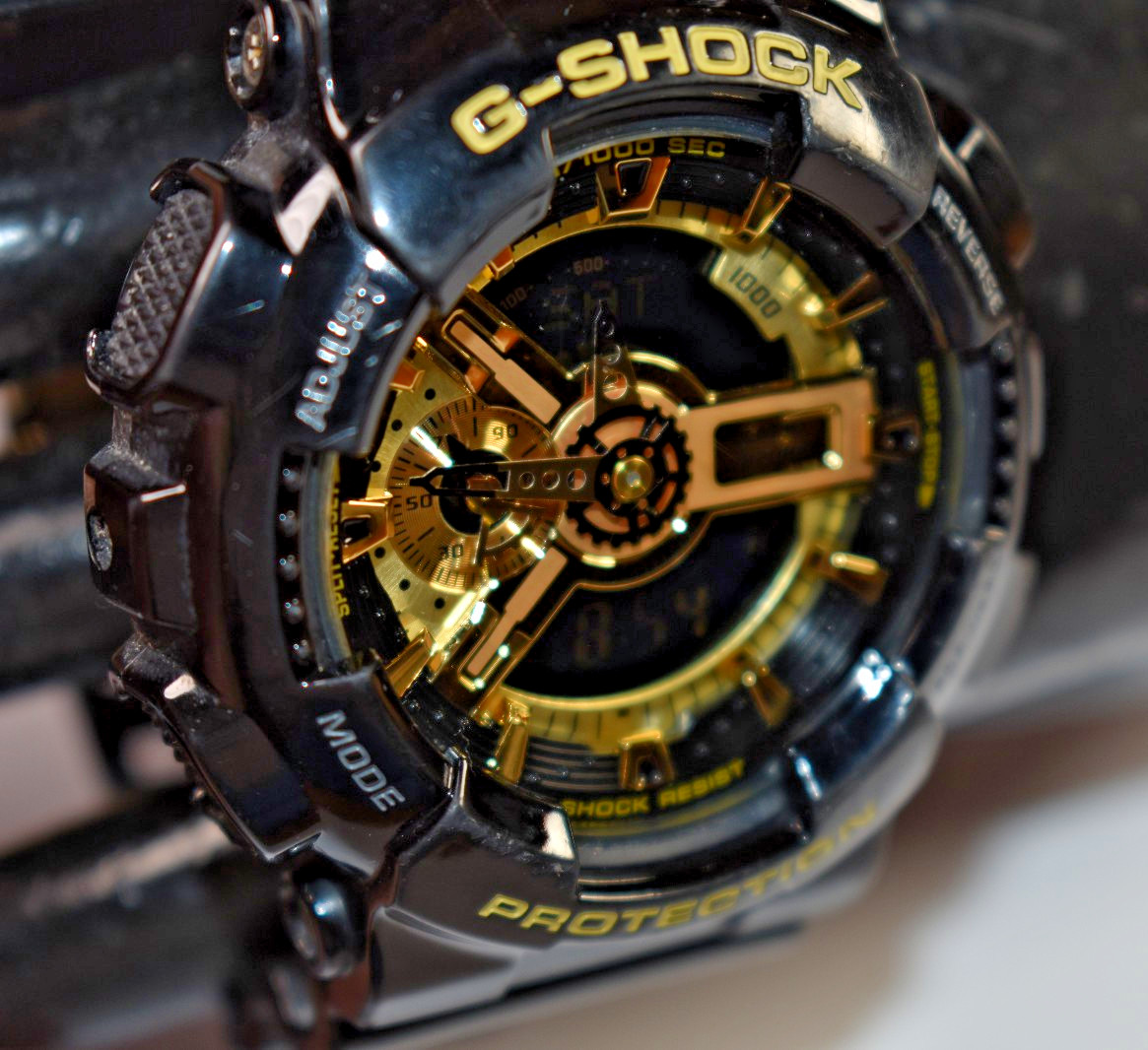Casio G-SHOCK GA-110GB (5146) Men’s Black/Gold Ana/Digi Watch NEW BATTERY!