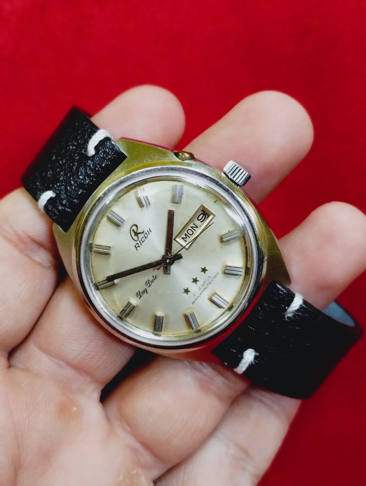 Vintage Ricoh daydate original dial mens 21j Japan working wrist watch.028